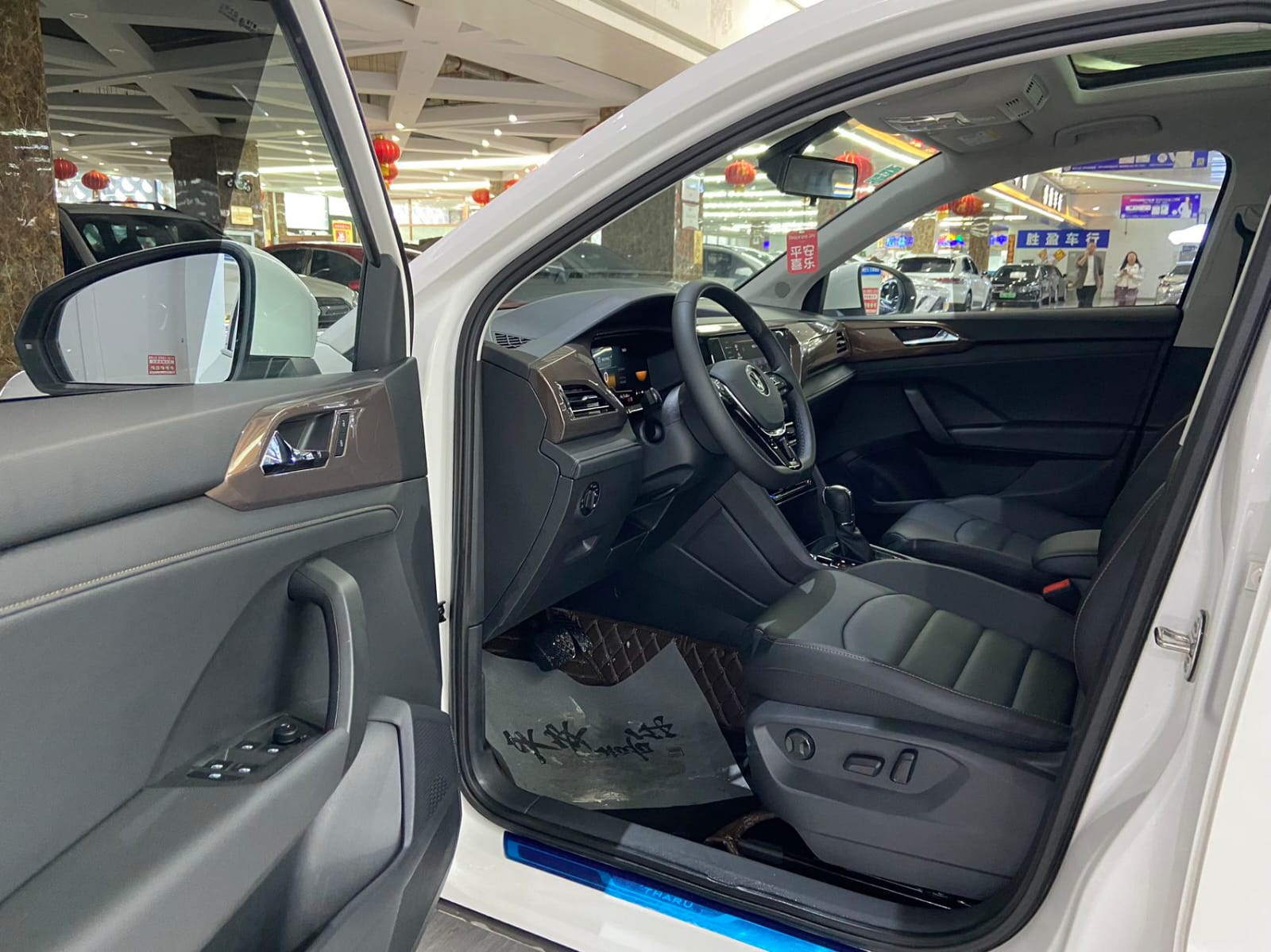 Volkswagen Tharu 1.4T 280TSI Comfort Edition