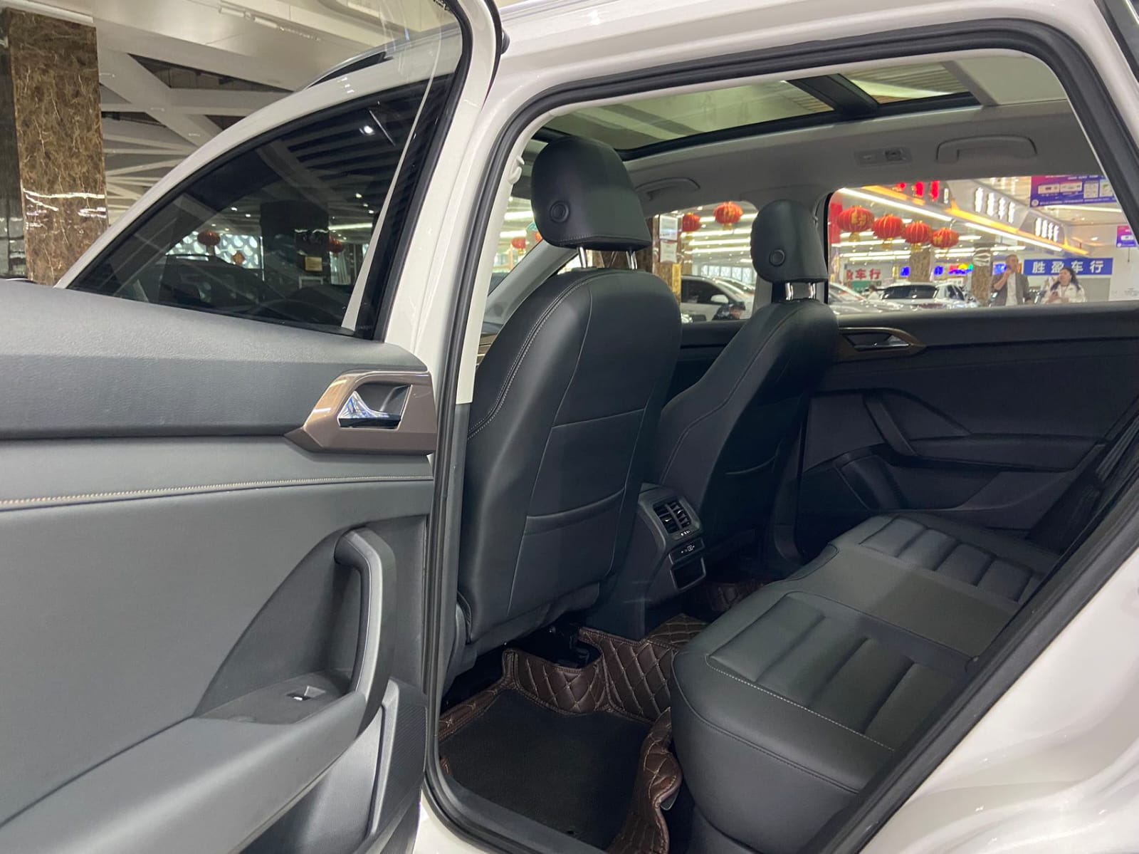 Volkswagen Tharu 1.4T 280TSI Comfort Edition