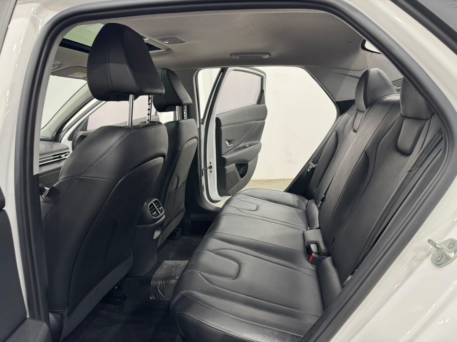 Hyundai Elantra 1.5L CVT LUX Premium Edition