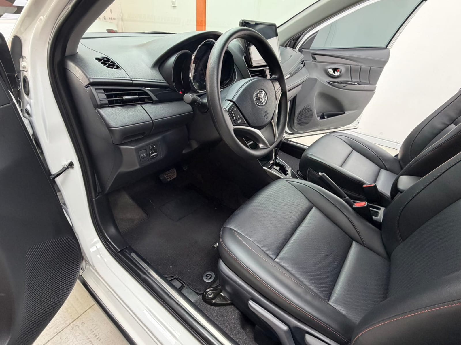 Toyota Yaris L 1.5 CVT Deluxe PLUS
