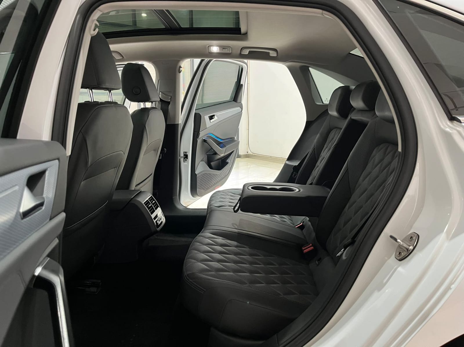 Volkswagen Sagitar 280TSI DSG Excellence Plus