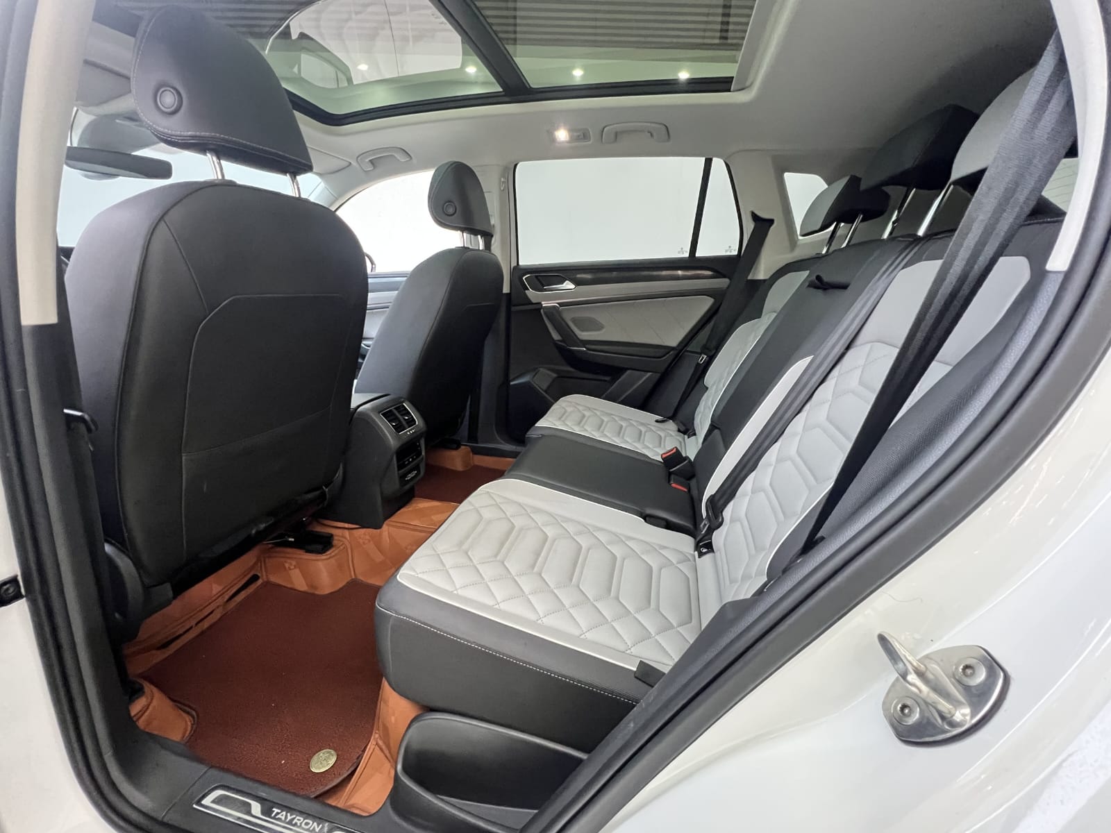 Volkswagen Tayron 280TSI Deluxe Plus Premium Edition