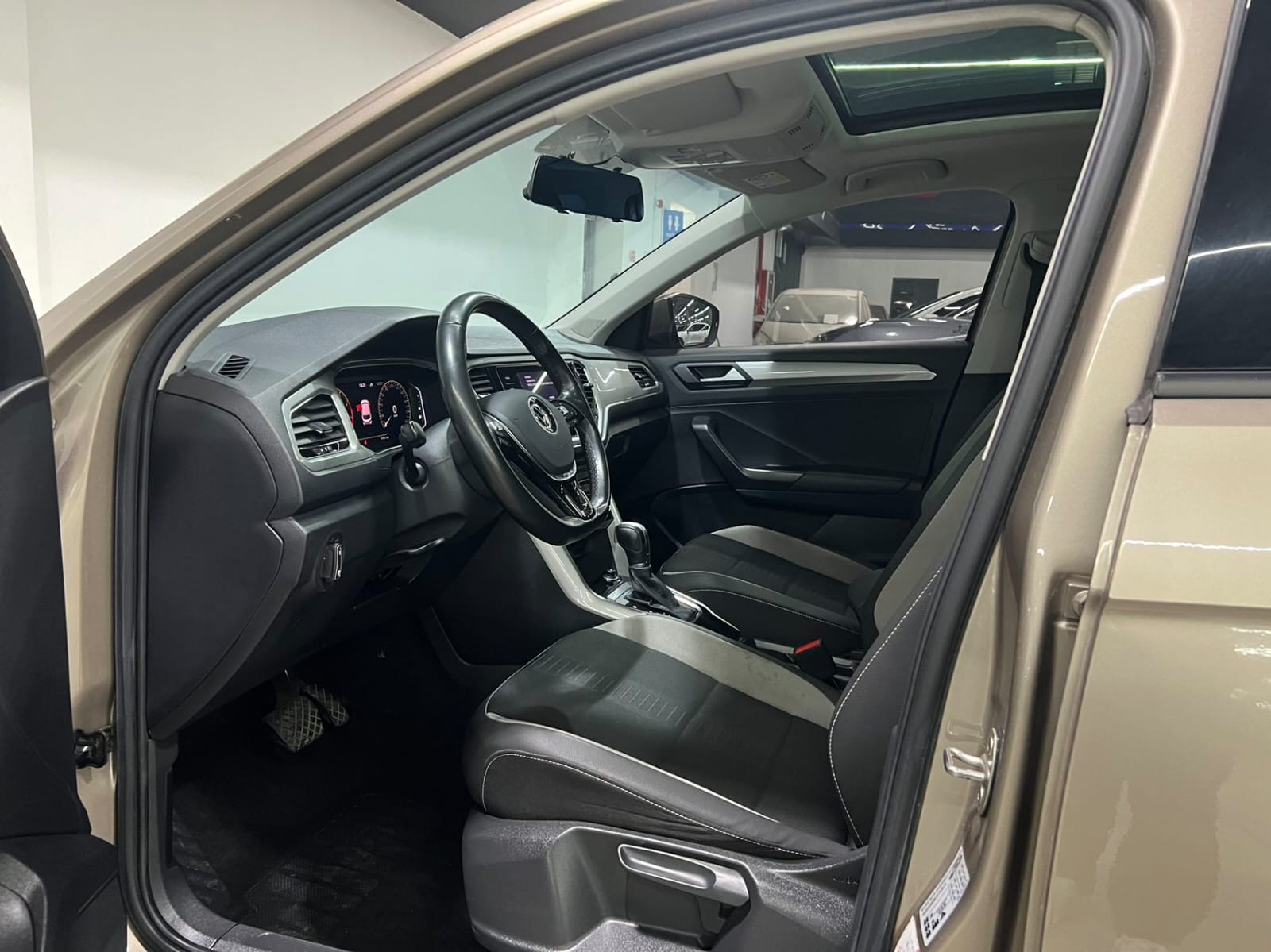 Volkswagen T-ROC Tango 280TSI DSG Elite Edition PLUS