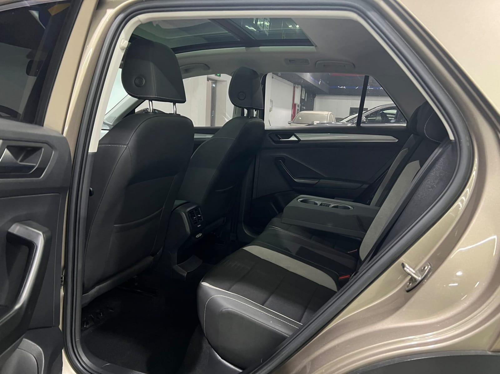 Volkswagen T-ROC Tango 280TSI DSG Elite Edition PLUS