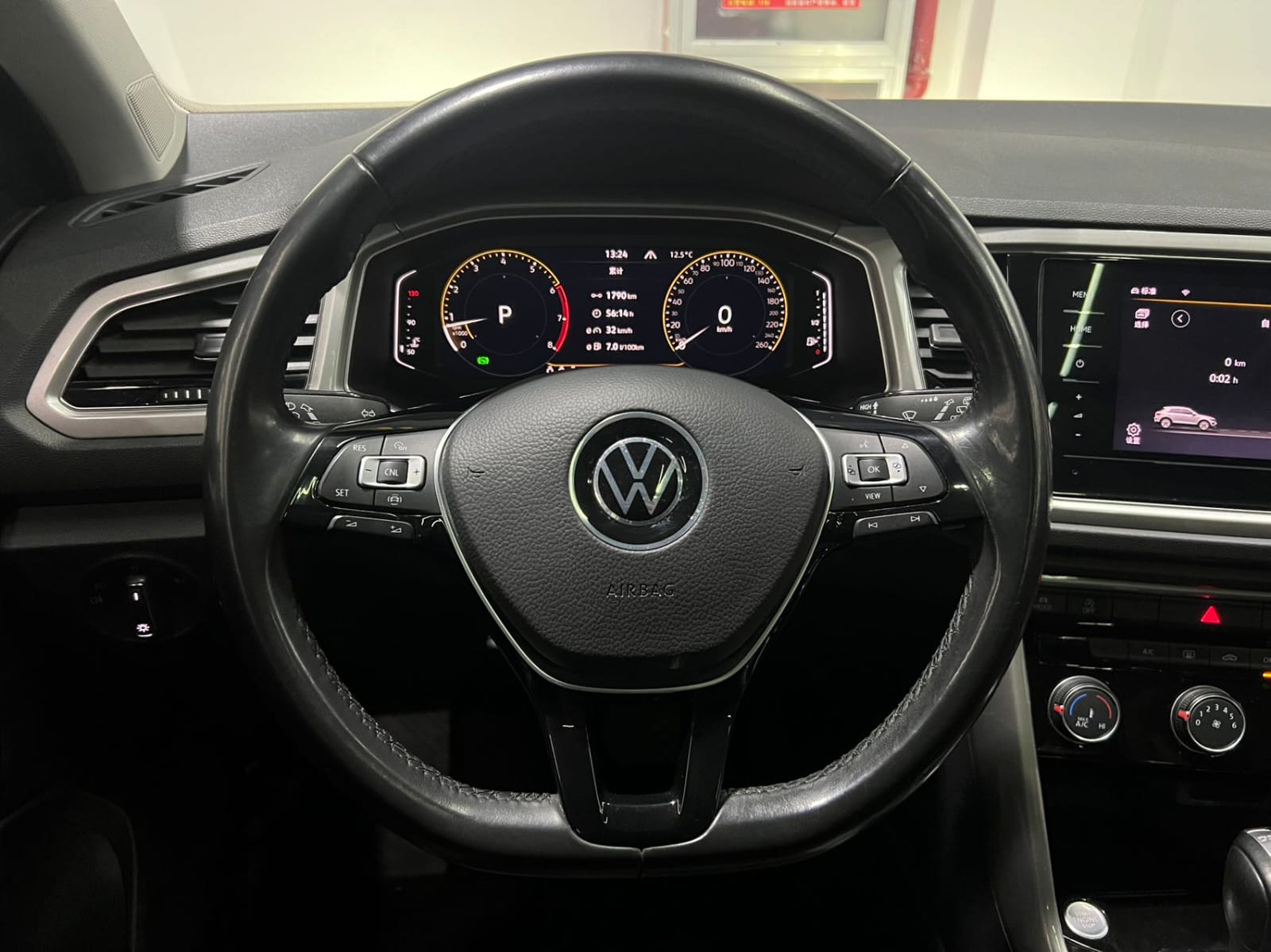 Volkswagen T-ROC Tango 280TSI DSG Elite Edition PLUS