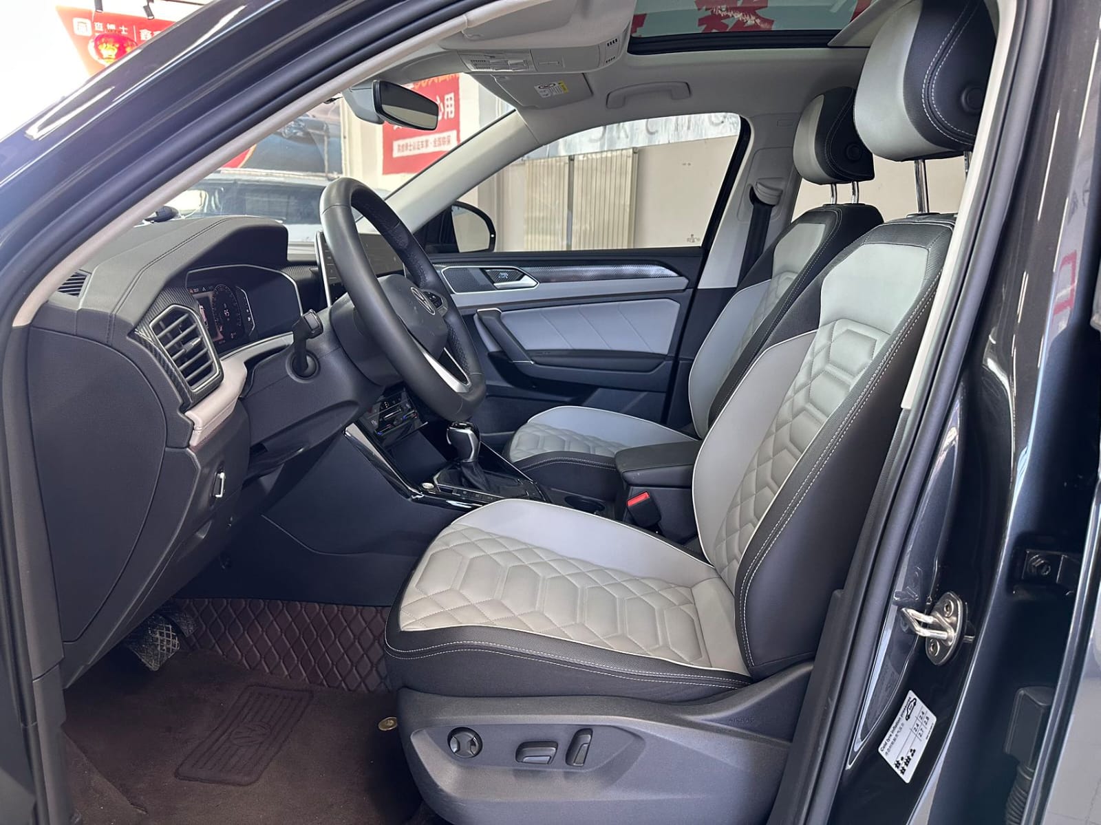 Volkswagen Tayron 280TSI Deluxe Plus Premium Edition