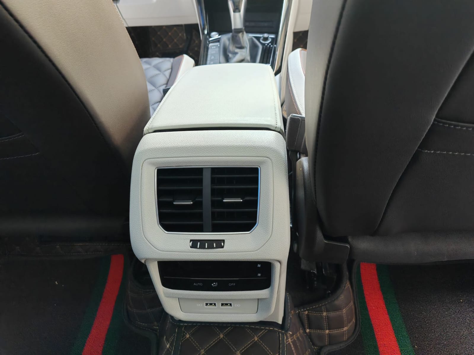 Volkswagen Tayron 280TSI Premium Edition