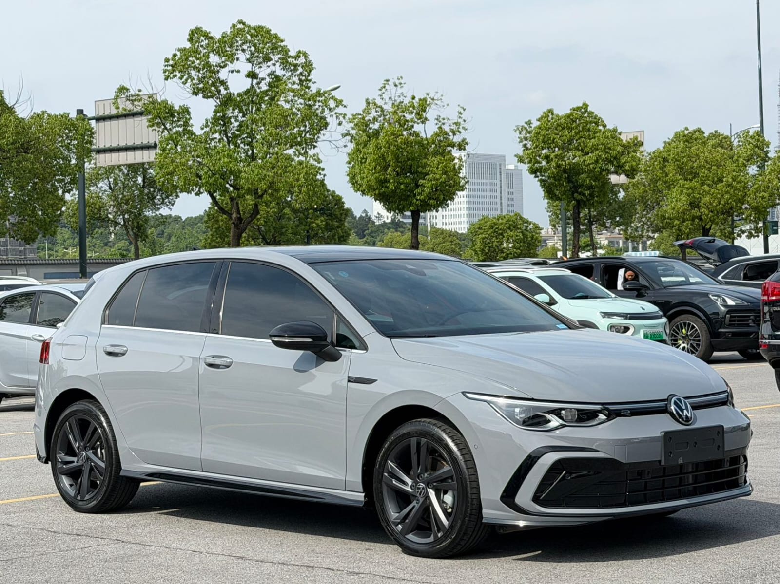 Volkswagen Golf 280TSI DSG R-Line