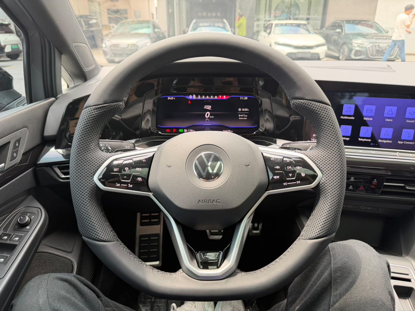 Volkswagen Golf 280TSI DSG R-Line