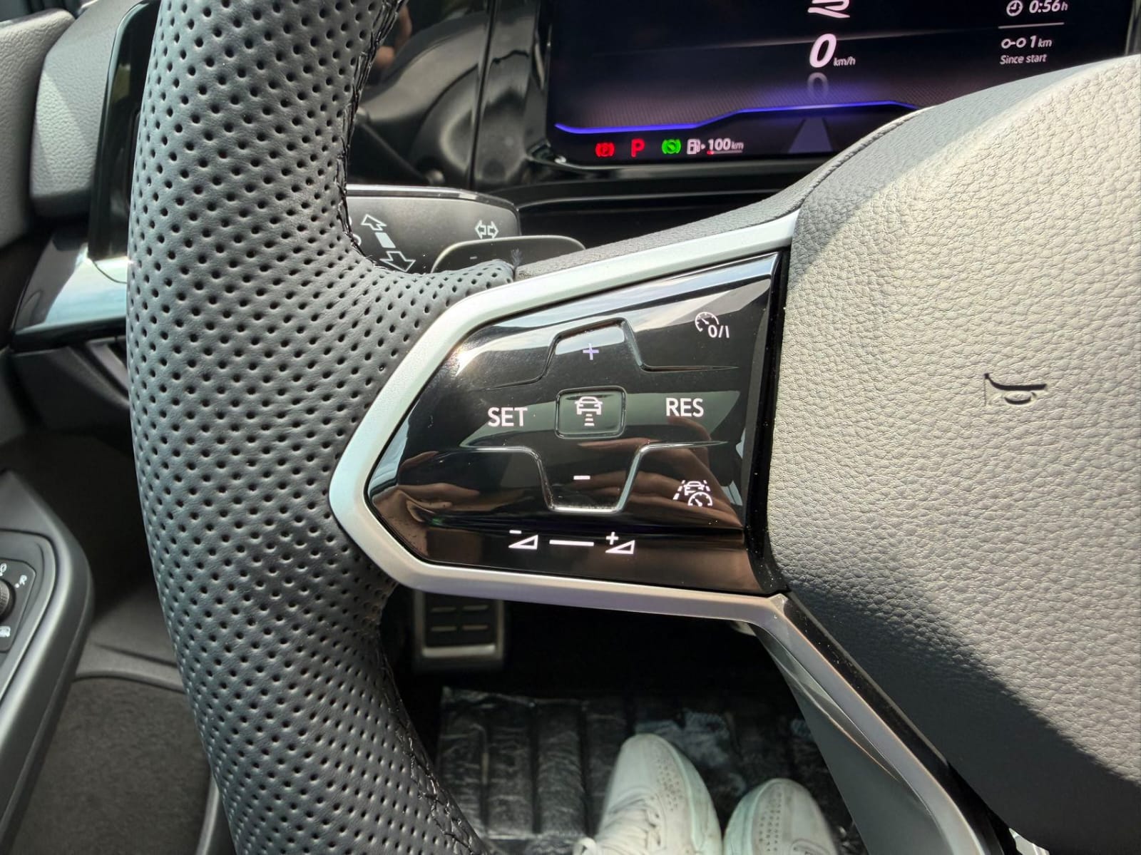 Volkswagen Golf 280TSI DSG R-Line