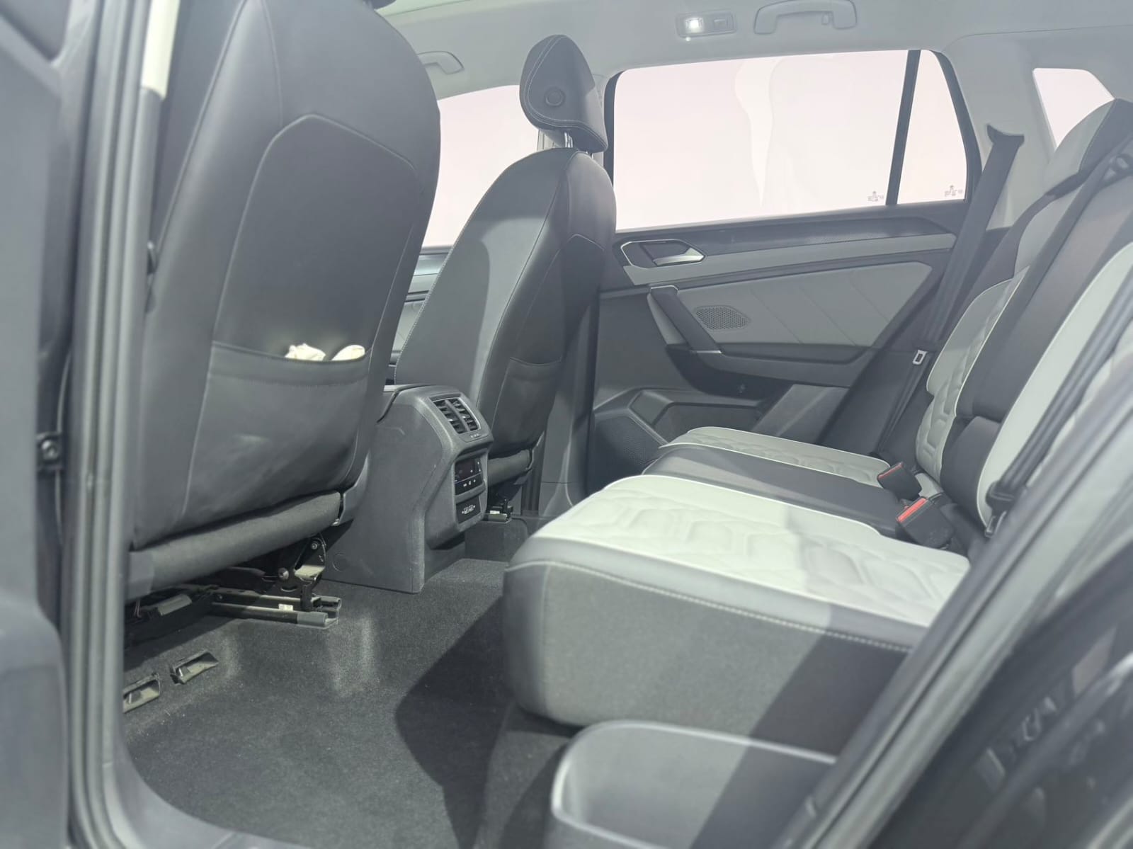 Volkswagen Tayron 280TSI Deluxe Plus Premium Edition