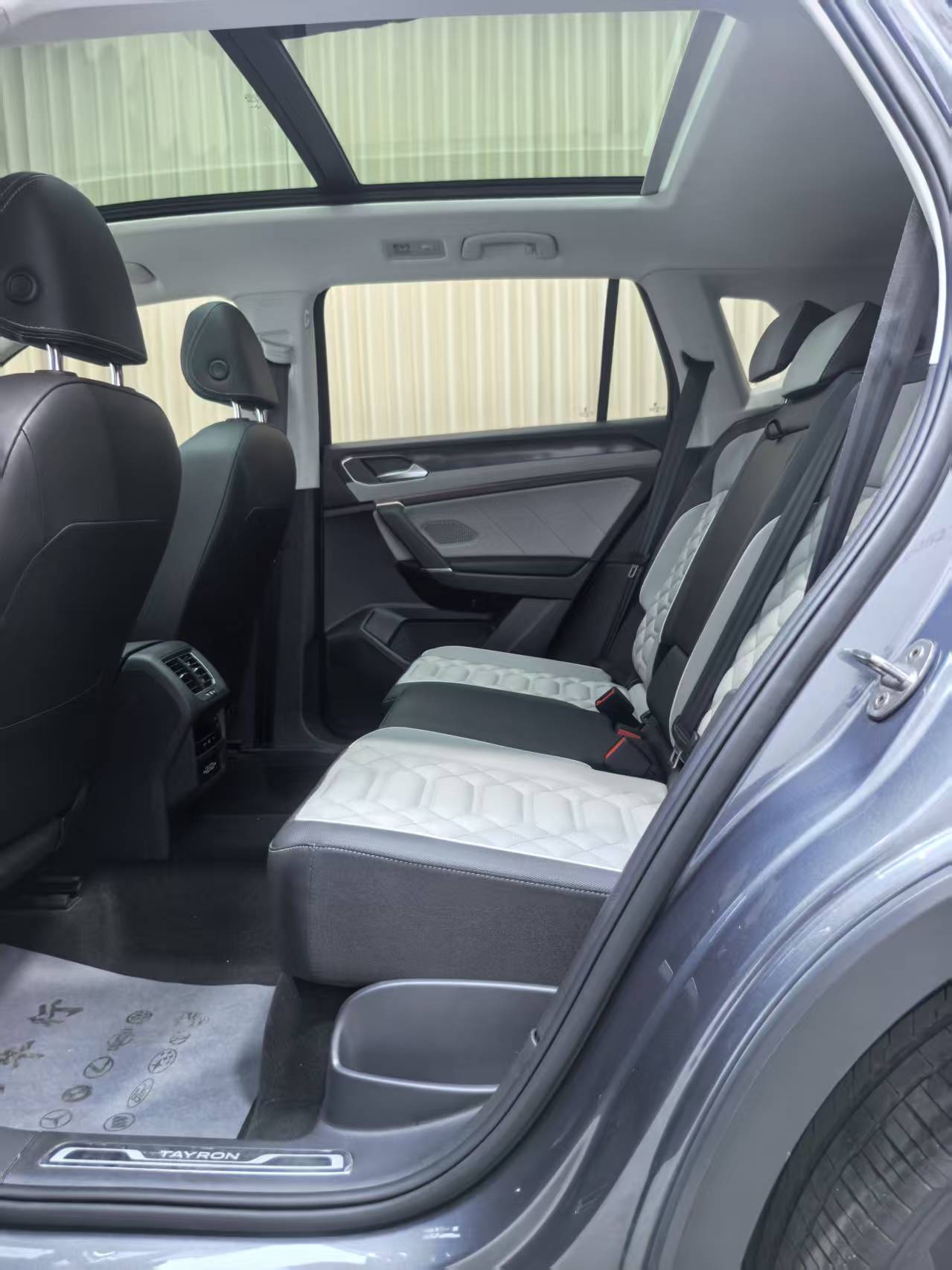 Volkswagen Tayron 280TSI Deluxe Plus Premium Edition