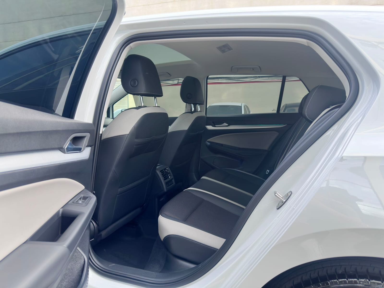 Volkswagen Golf 280TSI DSG Pro