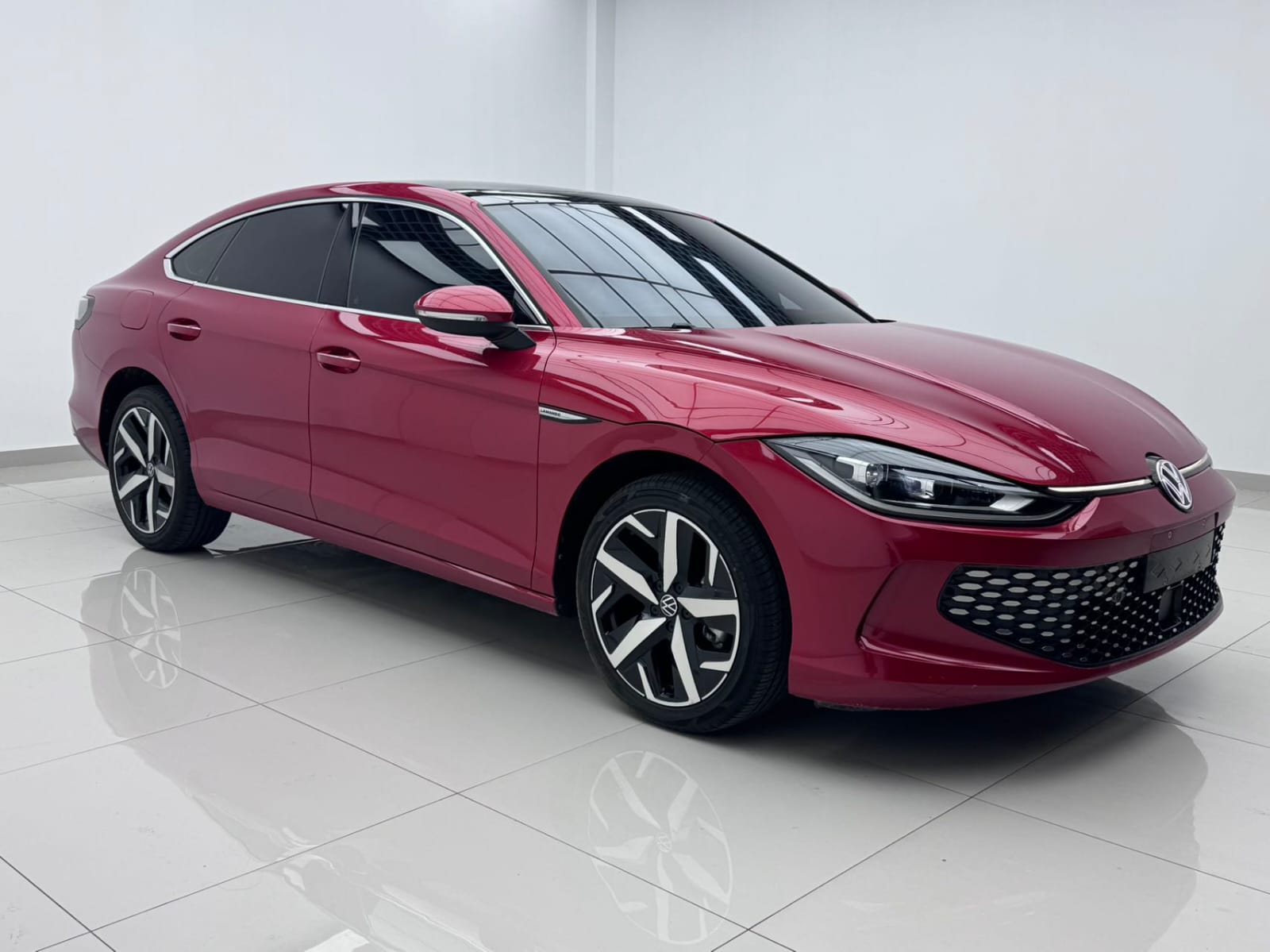 Volkswagen Lamando L 280TSI Cool Hot Version