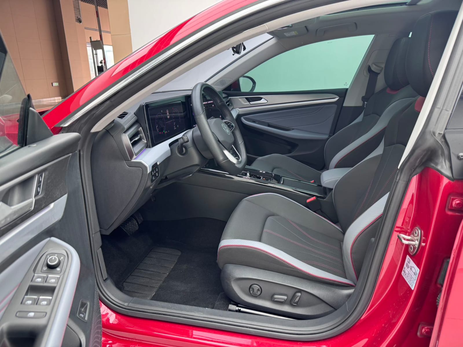 Volkswagen Lamando L 280TSI Cool Hot Version