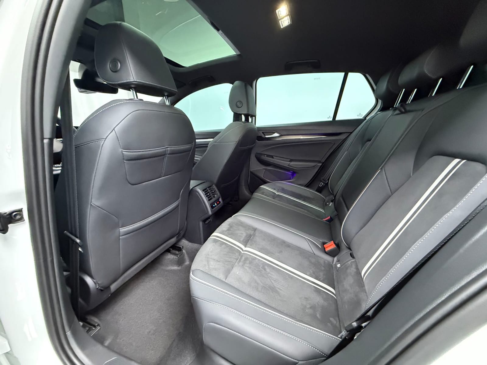 Volkswagen Golf 280TSI DSG R-Line
