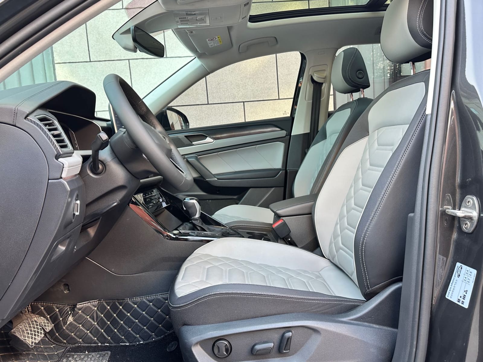 Volkswagen Tayron 280TSI Deluxe Plus Premium Edition