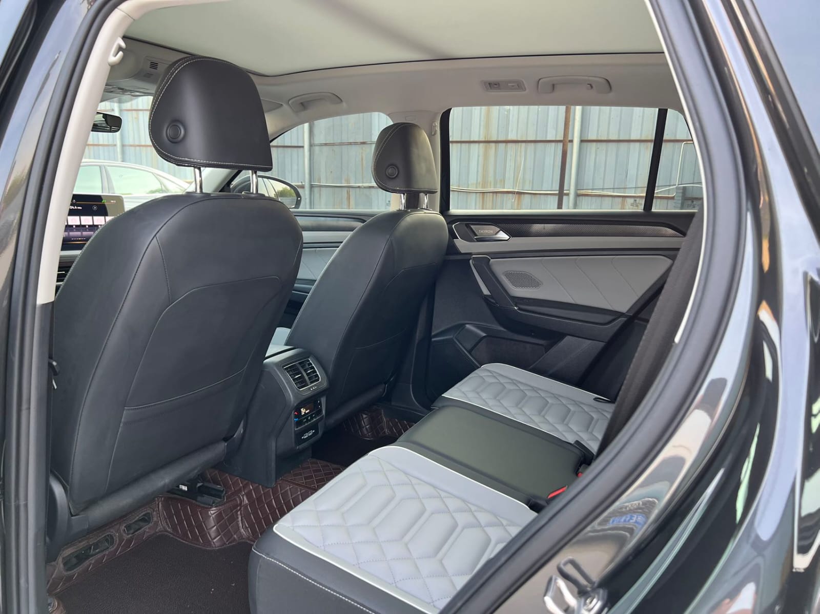Volkswagen Tayron 280TSI Deluxe Plus Premium Edition