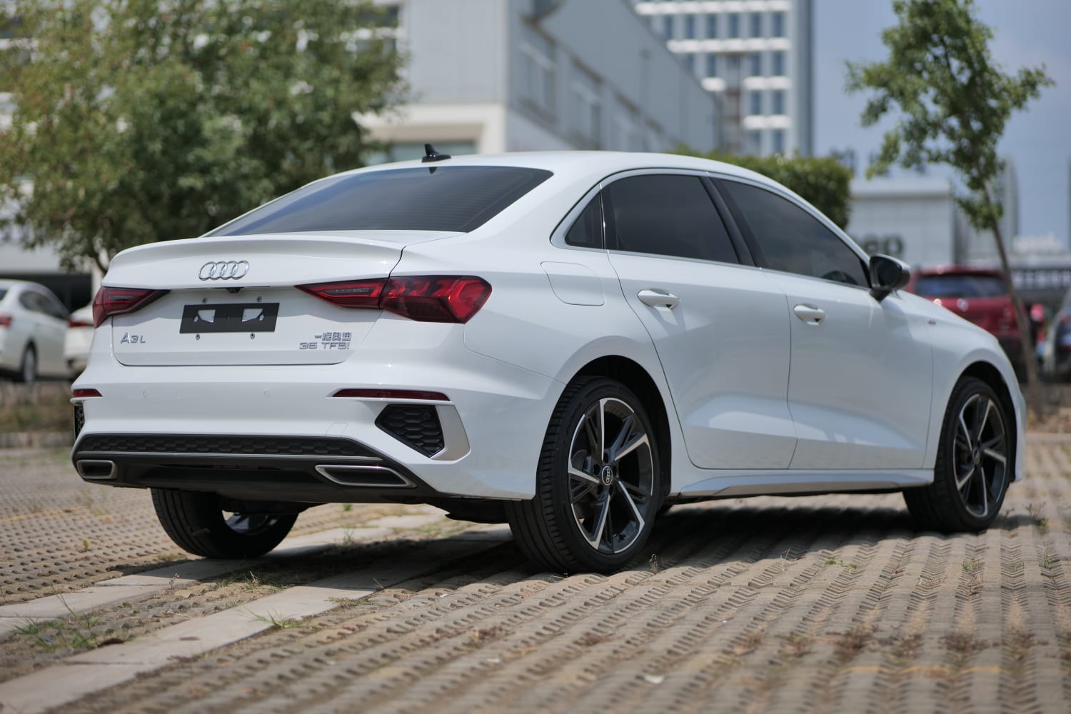 Audi A3L Limousine 35 TFSI Fashion Sport Edition - Фото 2