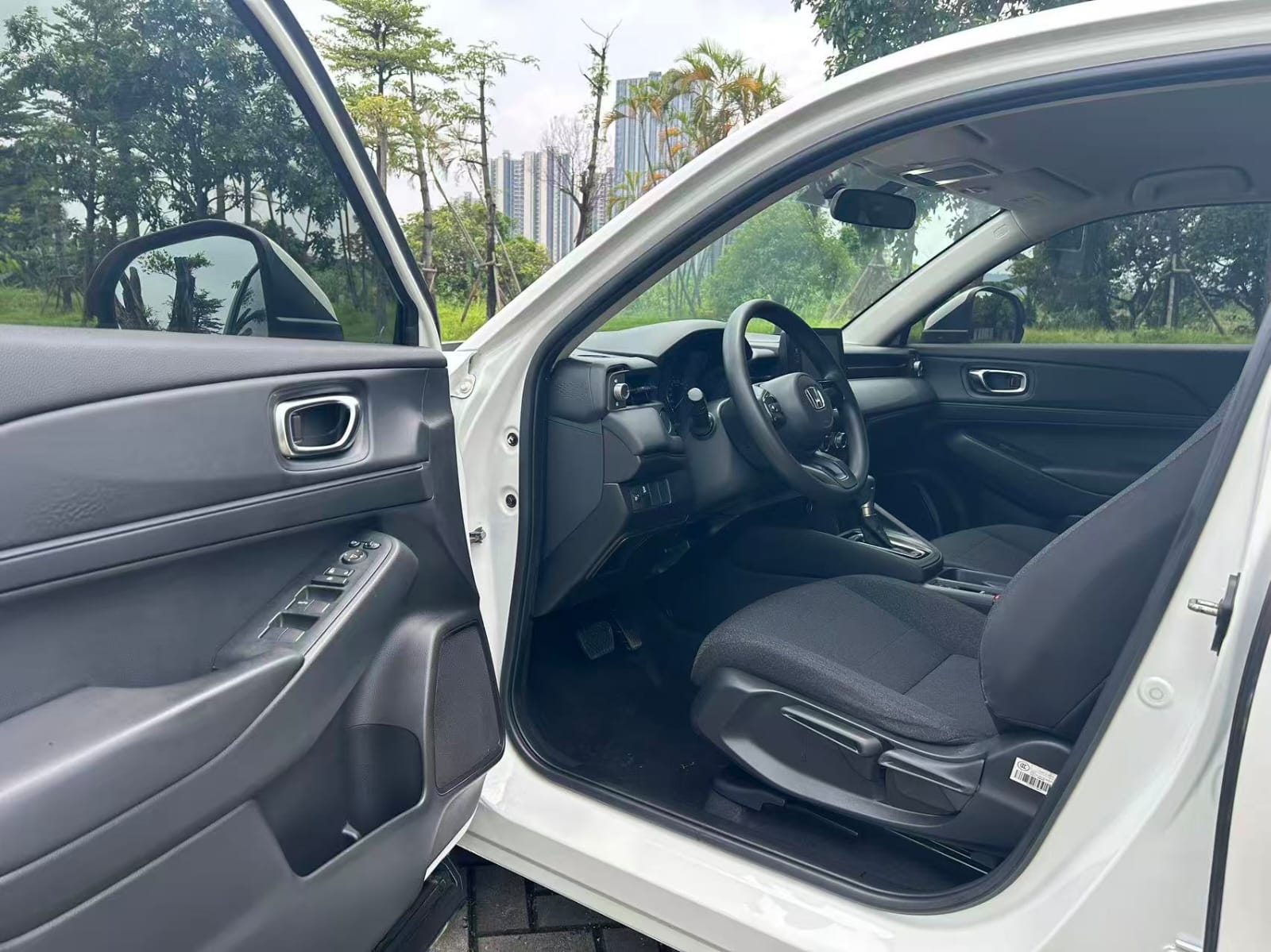 Honda Vezel 1.5L Elite Edition - Фото 4