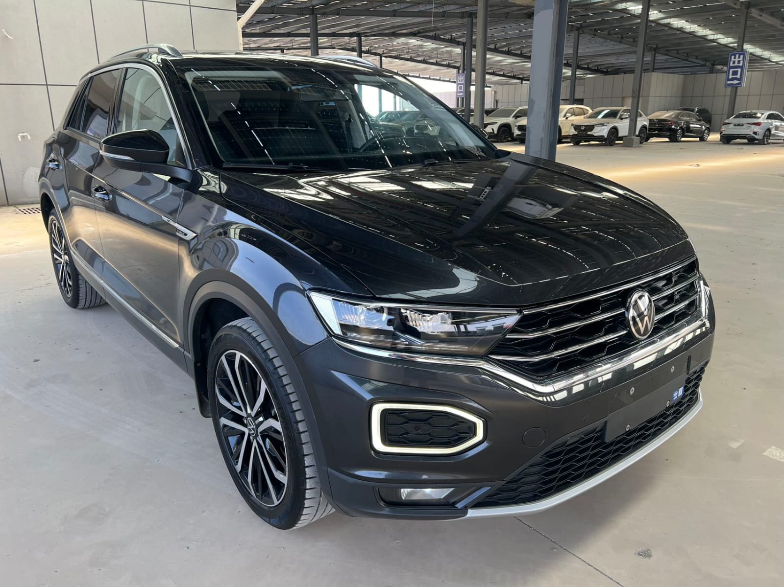 Volkswagen T-Roc Tango 280TSI DSG - Фото 1