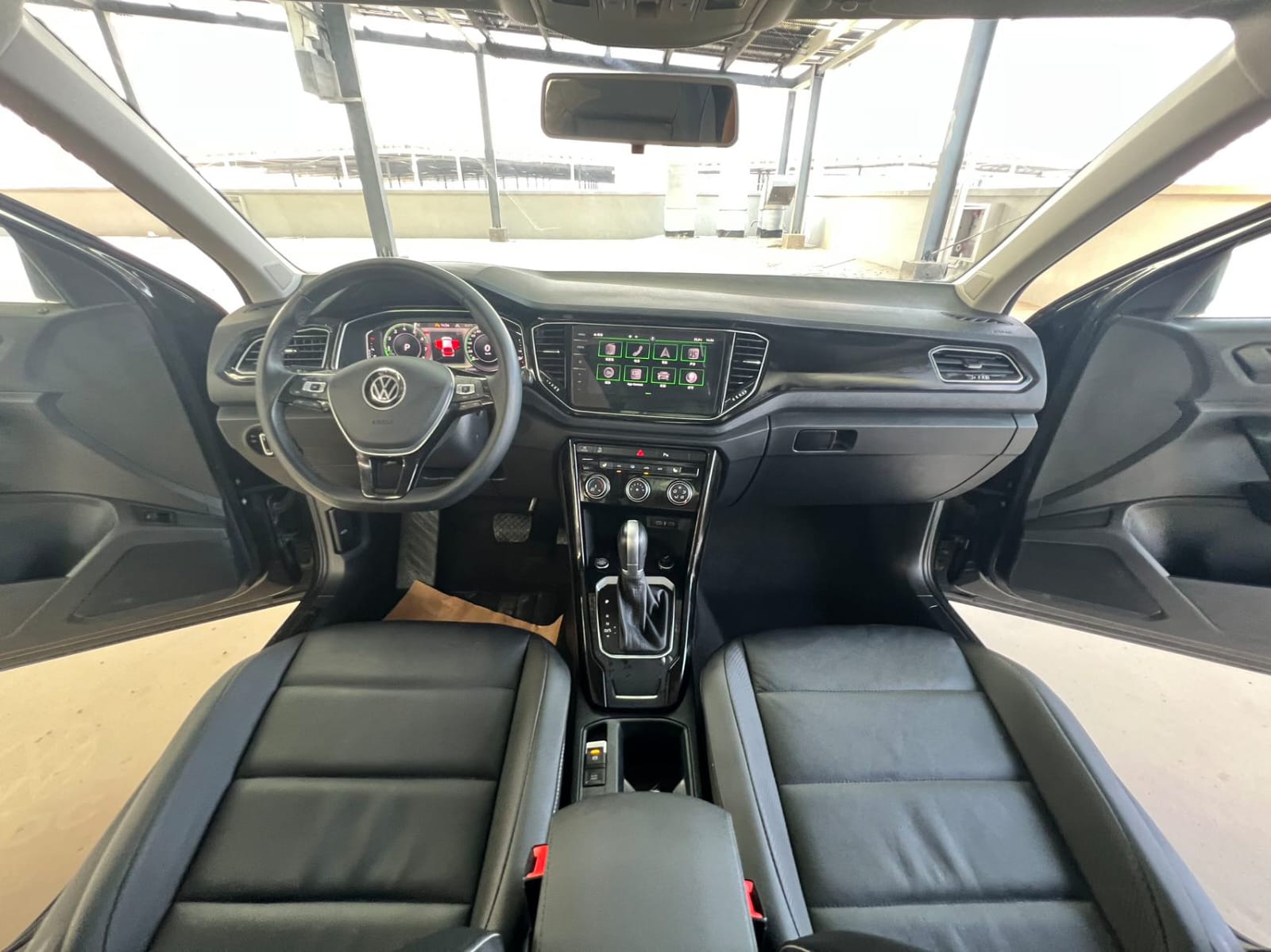 Volkswagen T-Roc Tango 280TSI DSG - Фото 6