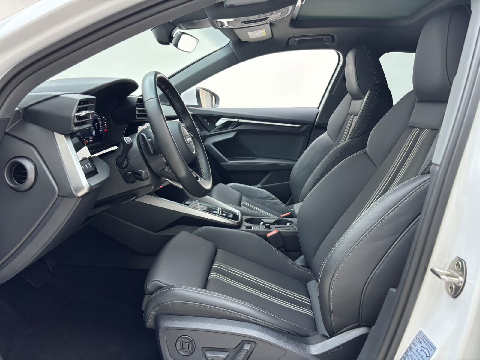 Audi A3L Limousine 35 TFSI - Фото 3
