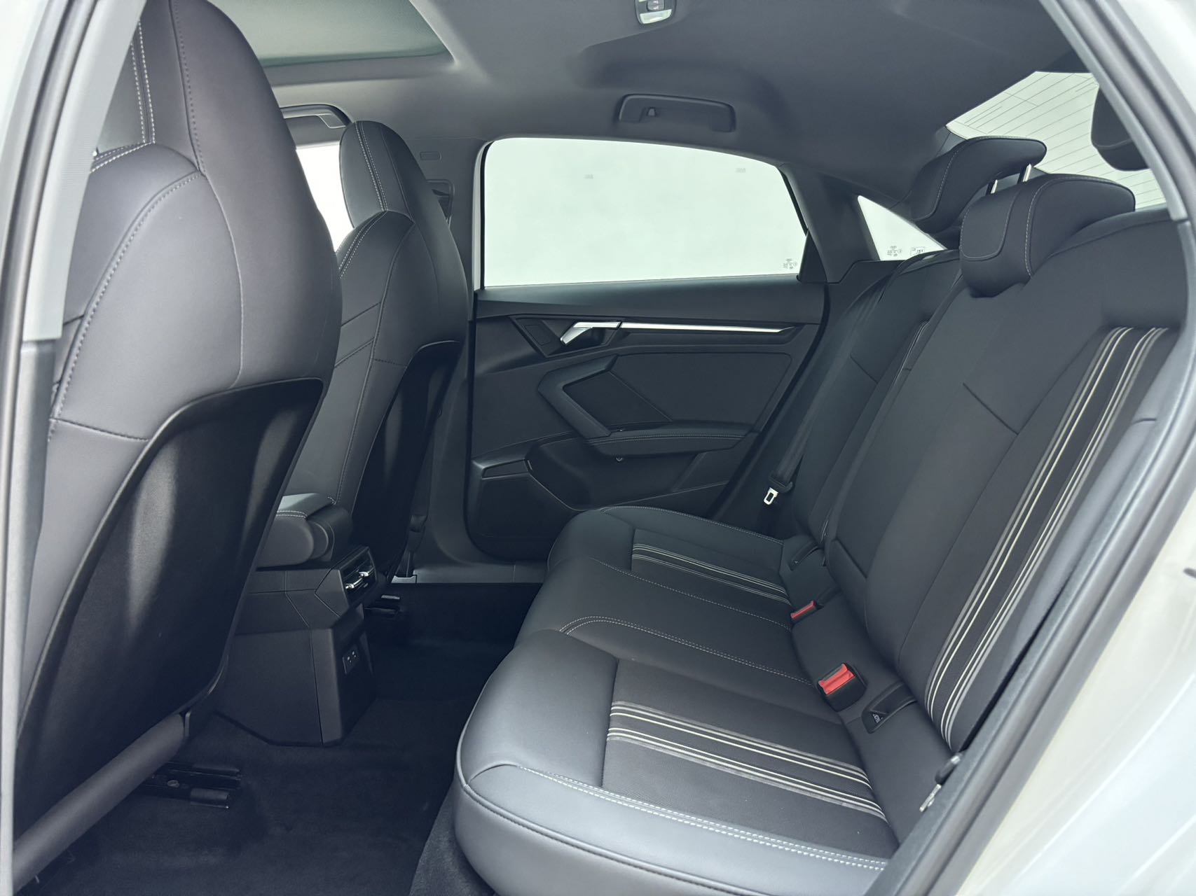 Audi A3L Limousine 35 TFSI - Фото 4