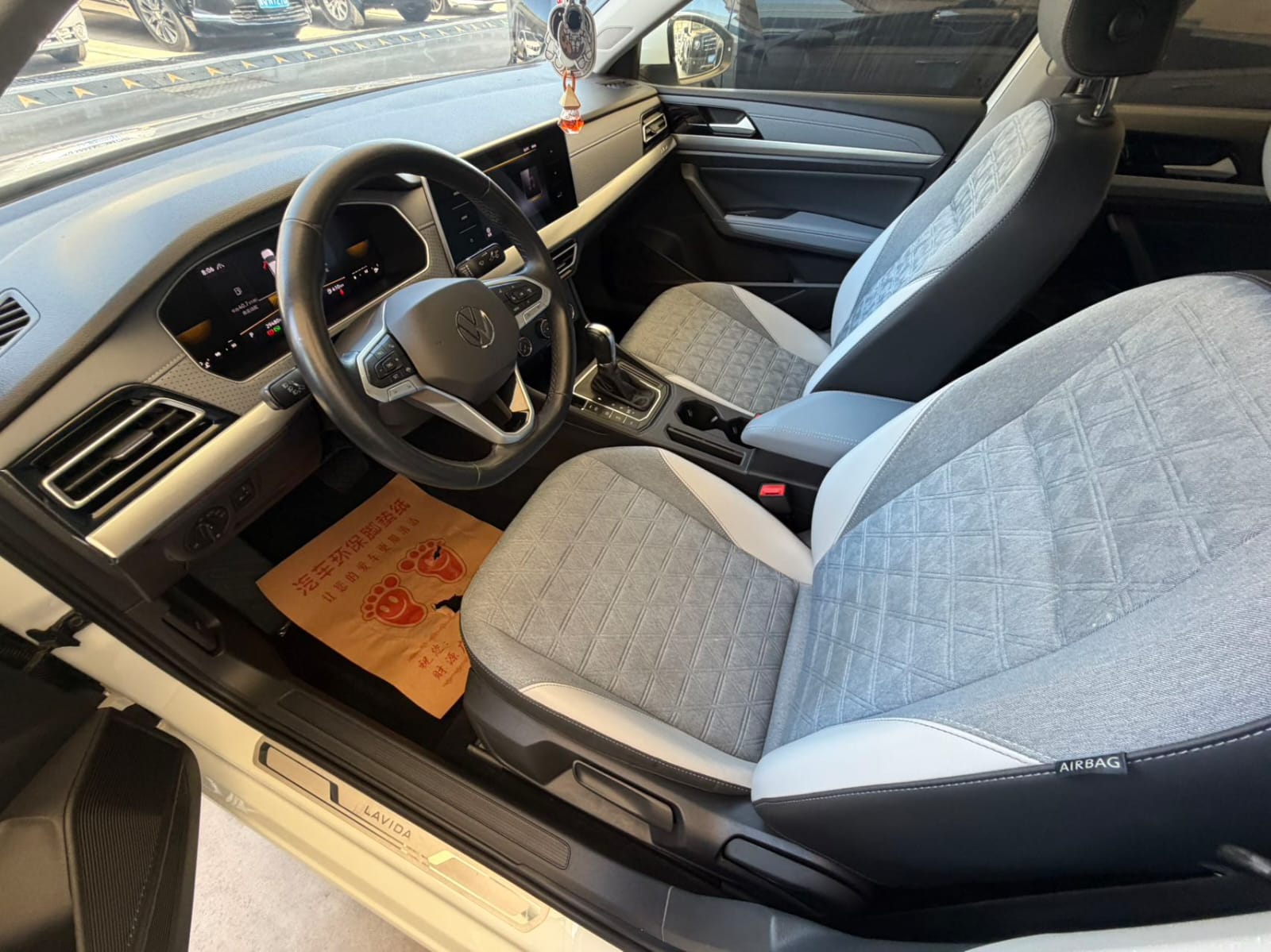Volkswagen Lavida Plus 280TSI Full Version - Фото 3