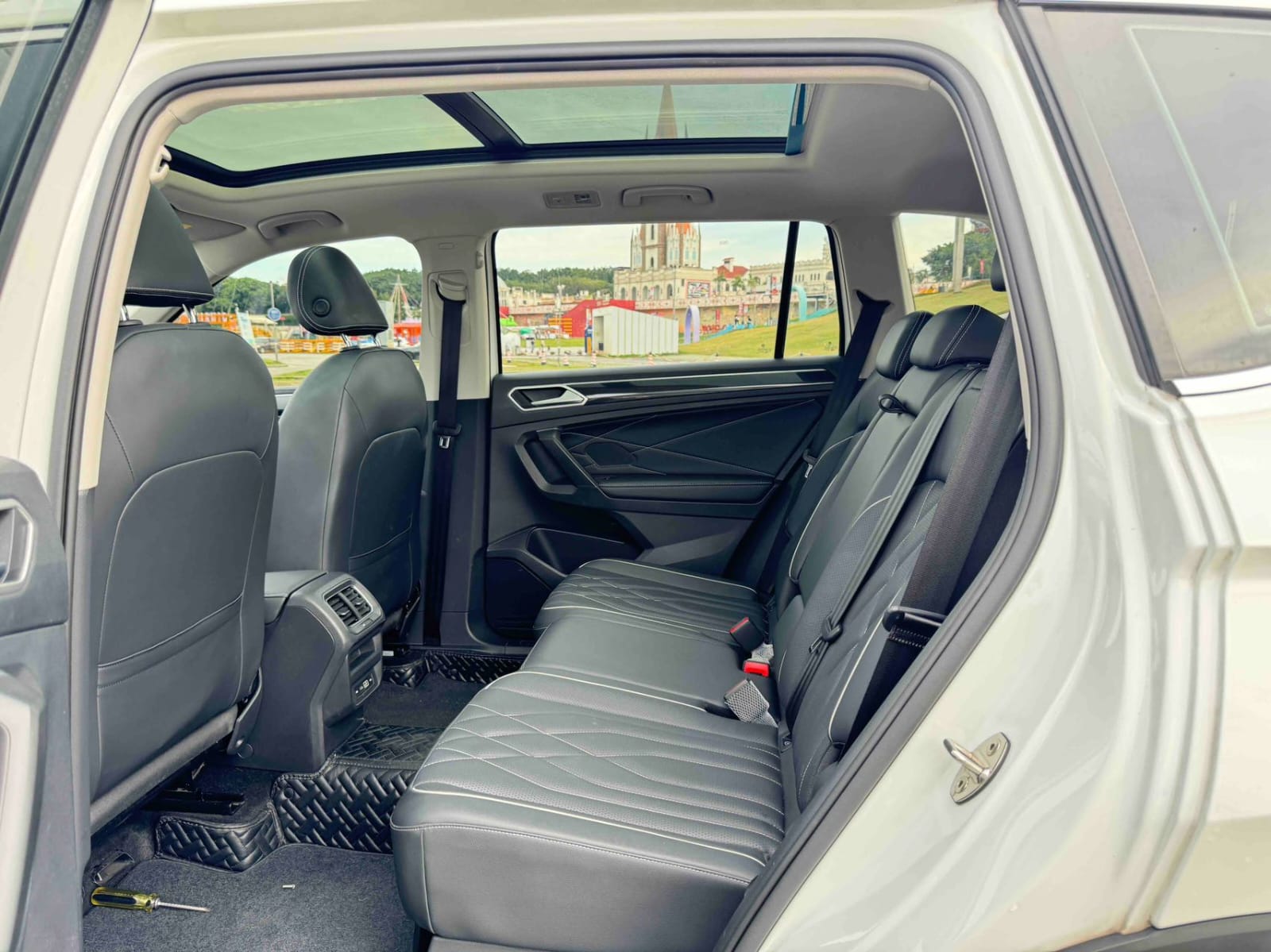 Volkswagen Tiguan L 280TSI Automatic Moving Creator Limited Edition