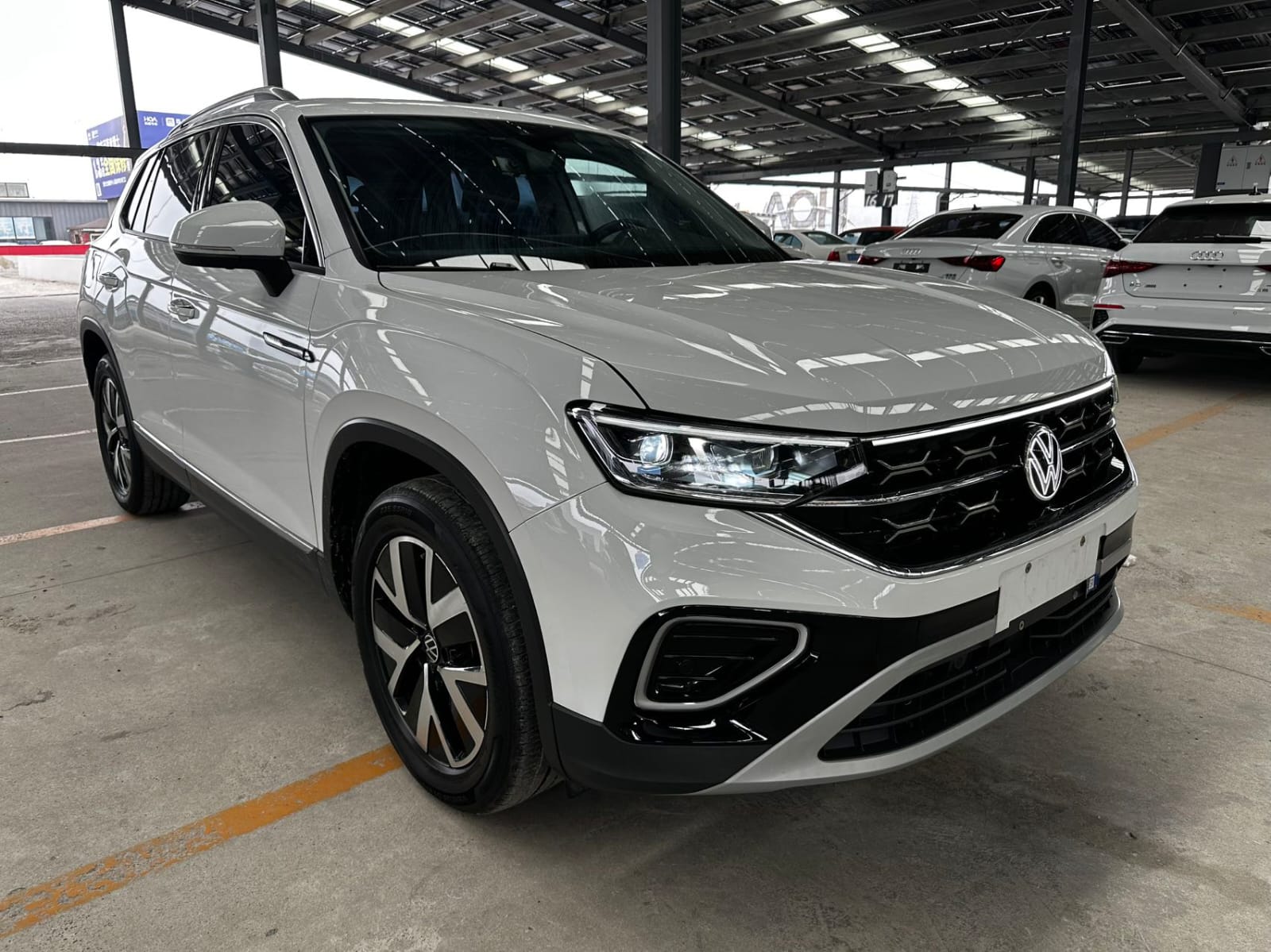 Volkswagen Tayron 280TSI Deluxe Plus Premium Edition