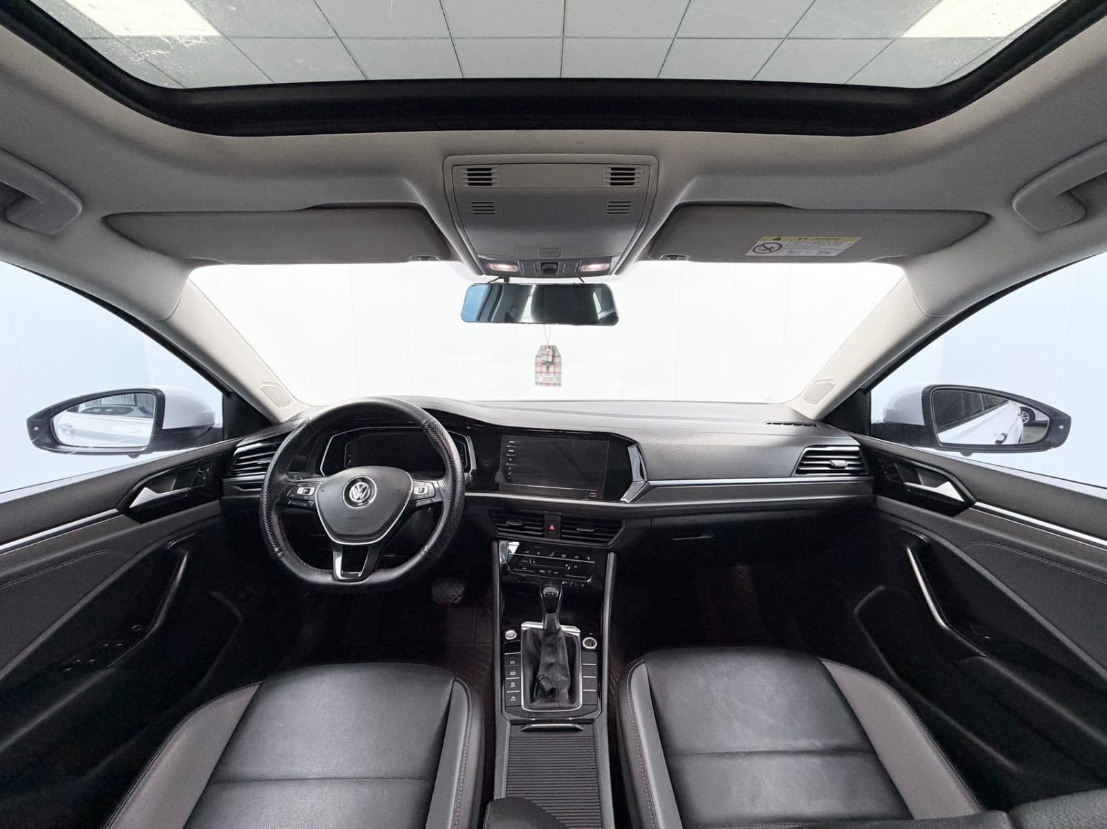 Volkswagen Sagitar 280TSI Superior Plus Edition