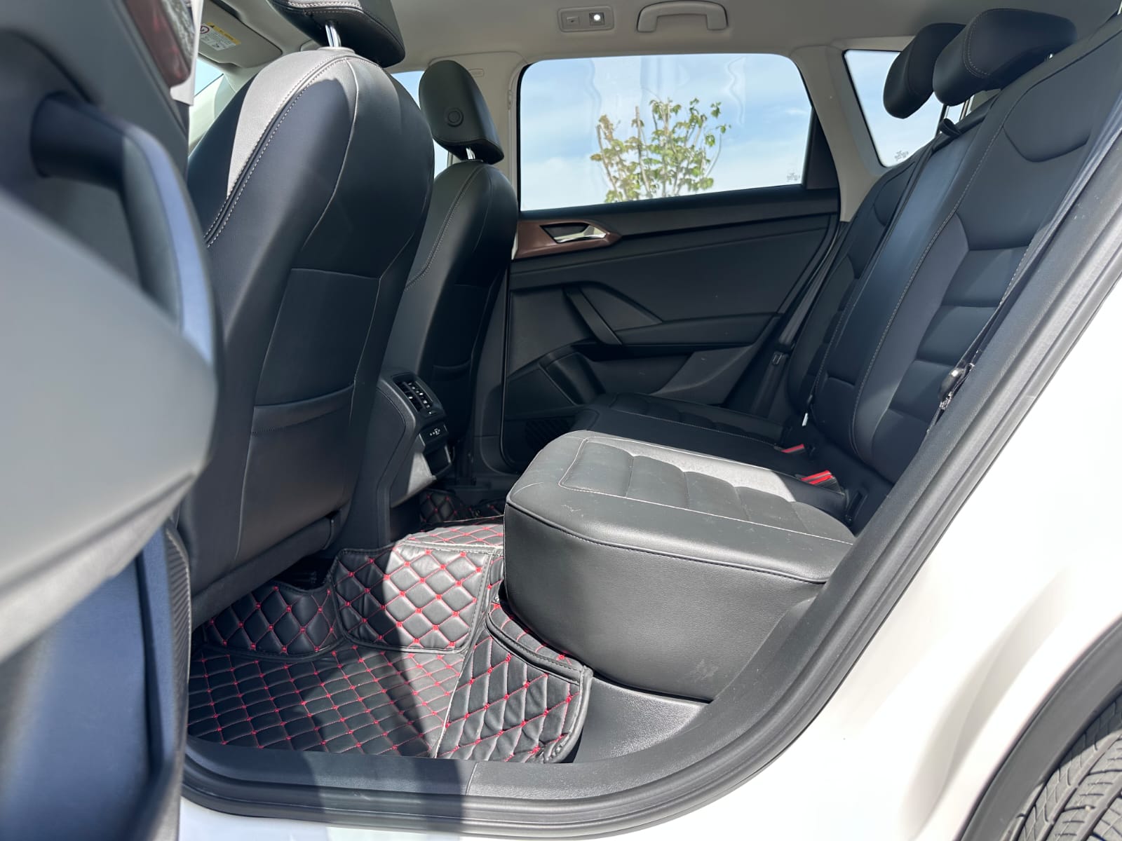 Volkswagen Tharu 280TSI