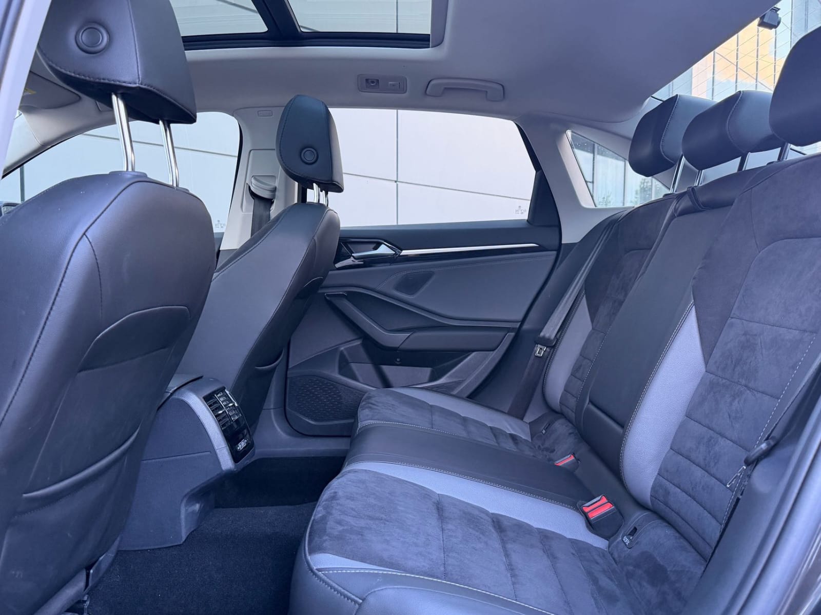 Volkswagen Sagitar 280TSI DSG Premium Edition