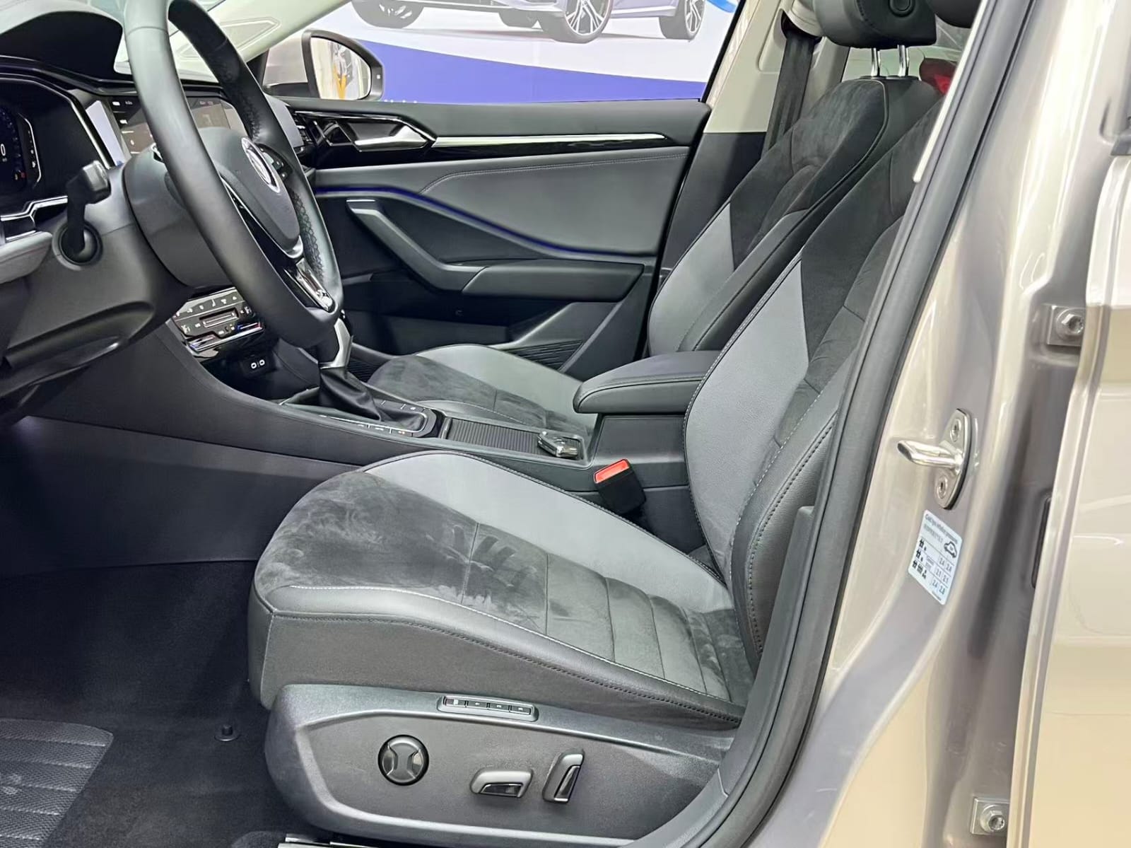 Volkswagen Sagitar 280TSI DSG Premium Edition