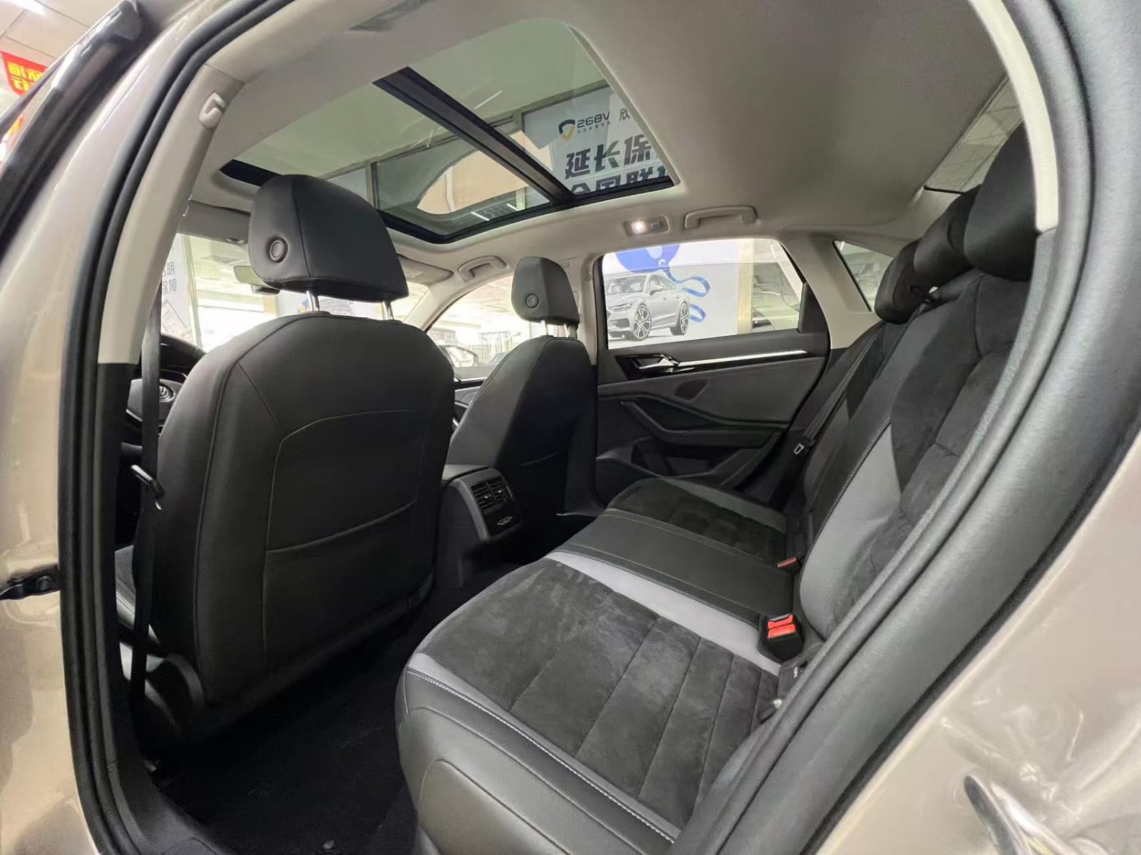 Volkswagen Sagitar 280TSI DSG Premium Edition