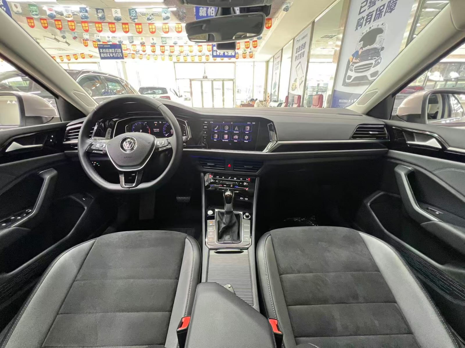 Volkswagen Sagitar 280TSI DSG Premium Edition