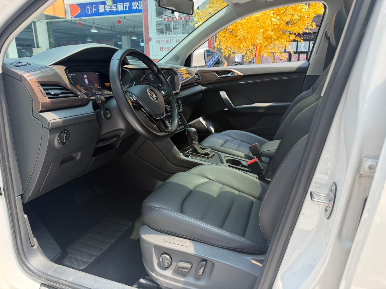 Volkswagen Tharu 1.4T 280TSI