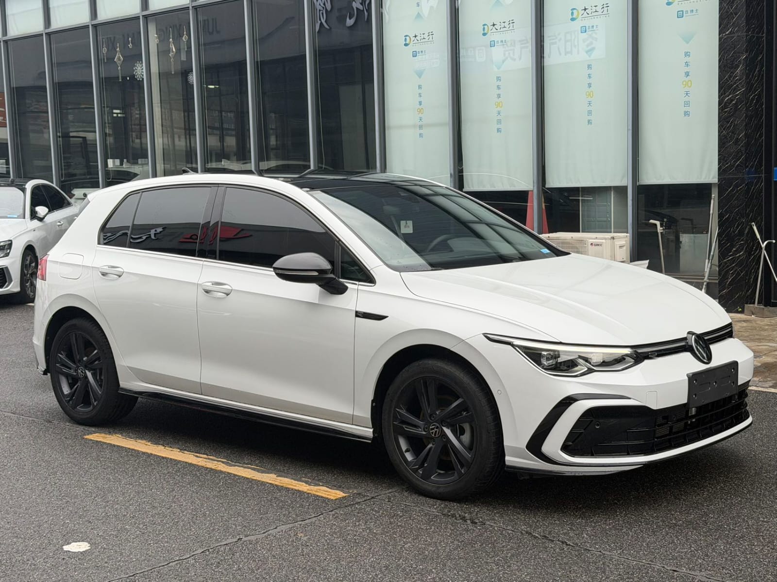 Volkswagen Golf 280TSI DSG R-Line