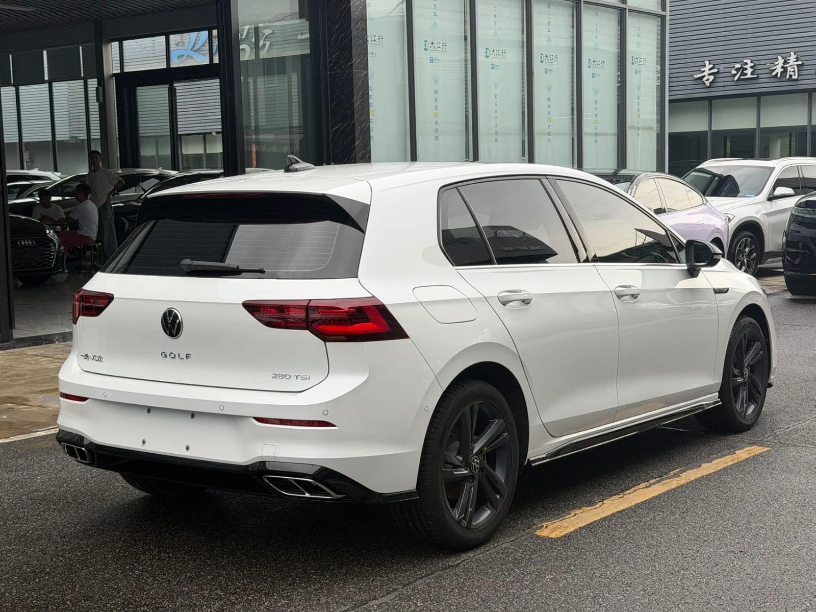 Volkswagen Golf 280TSI DSG R-Line