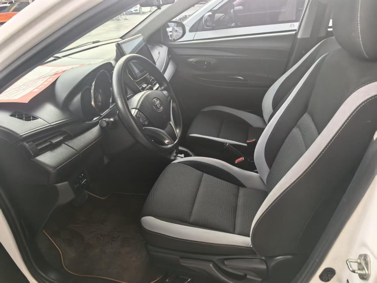 Toyota Yaris L 1.5L