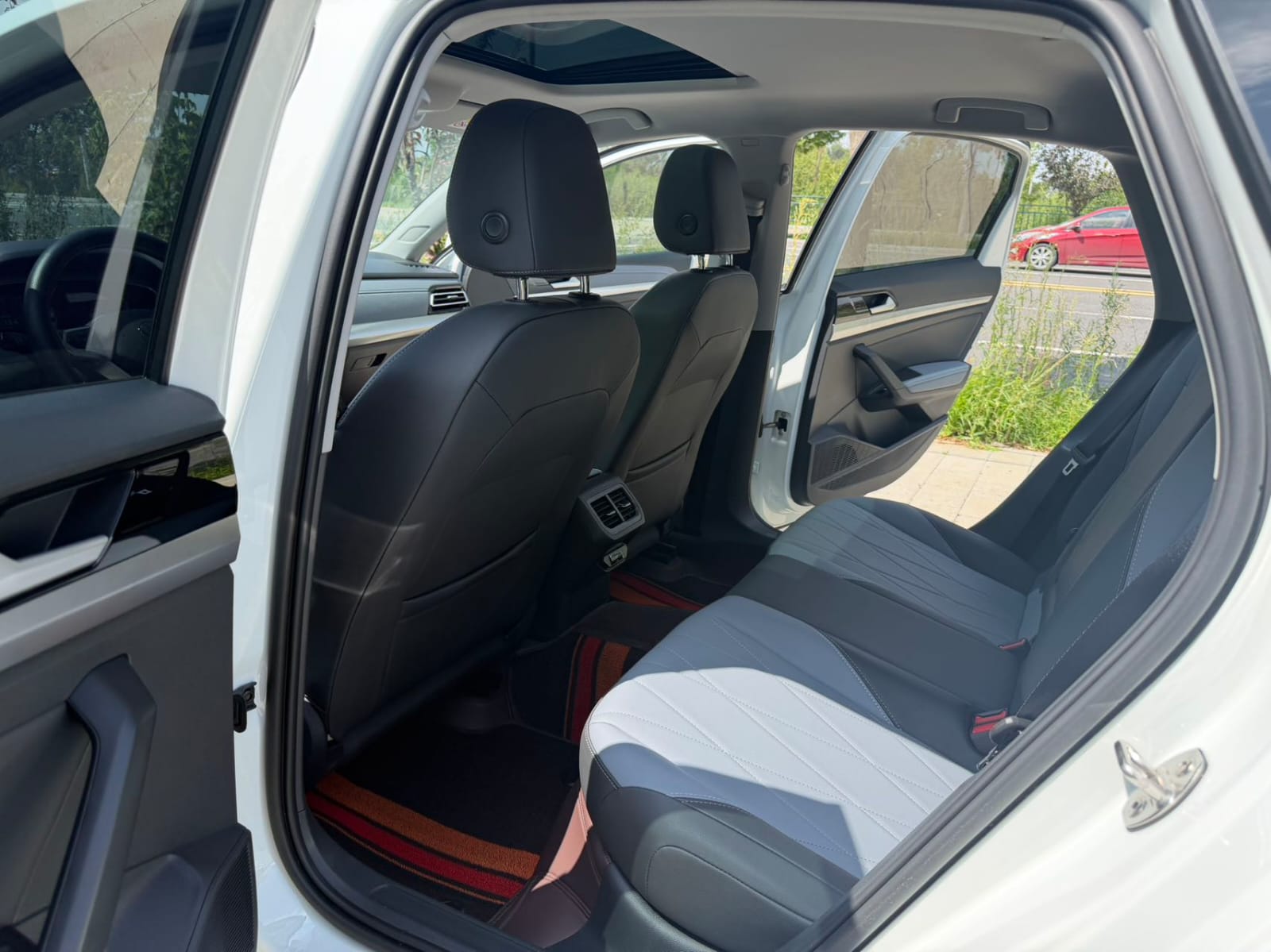 Volkswagen Lavida 1.5L