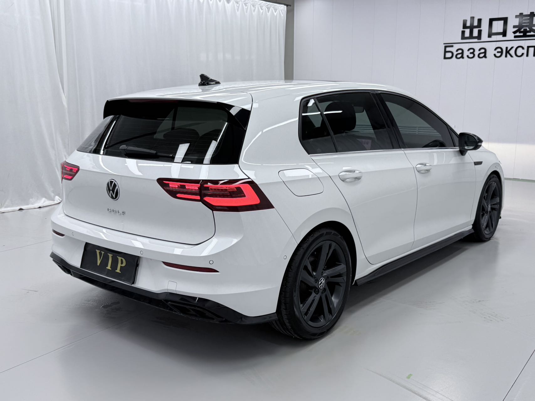 Volkswagen Golf 280TSI DSG R-Line