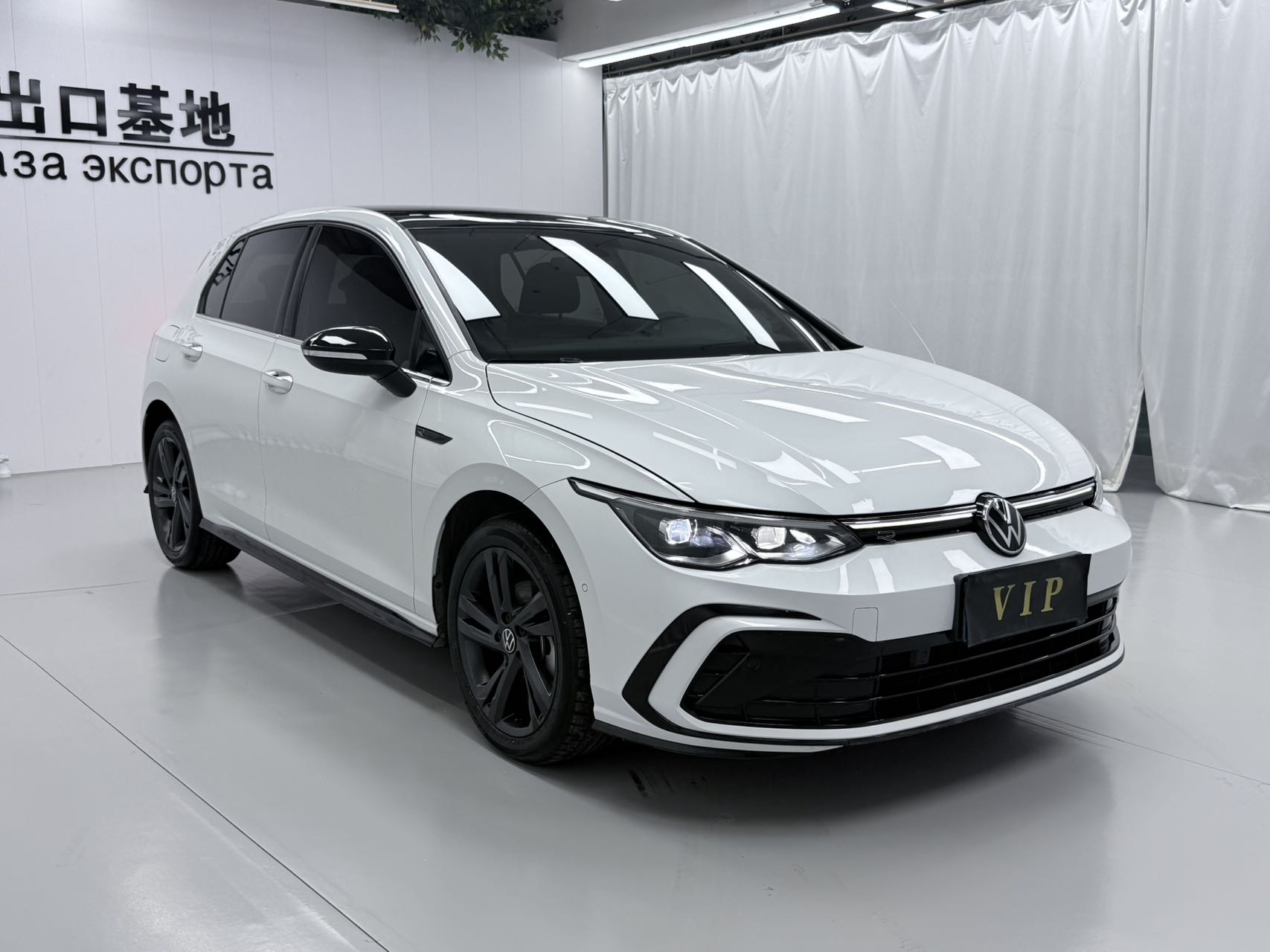 Volkswagen Golf 280TSI DSG R-Line