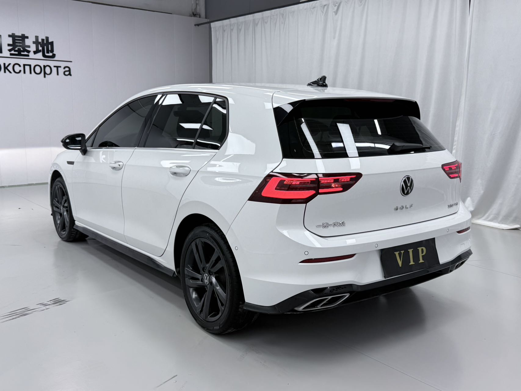 Volkswagen Golf 280TSI DSG R-Line