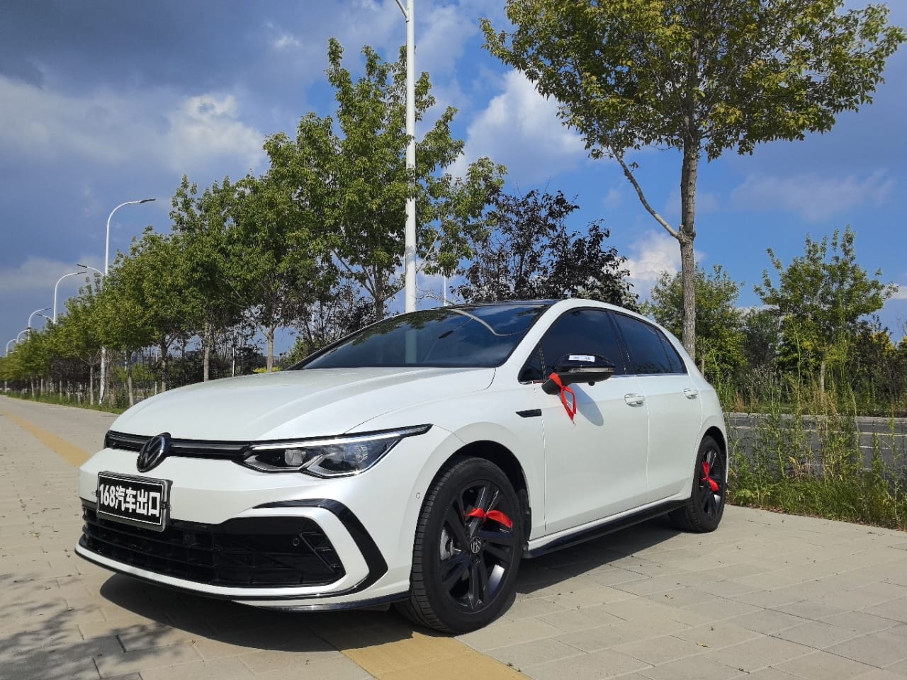 Volkswagen Golf 280TSI R-Line