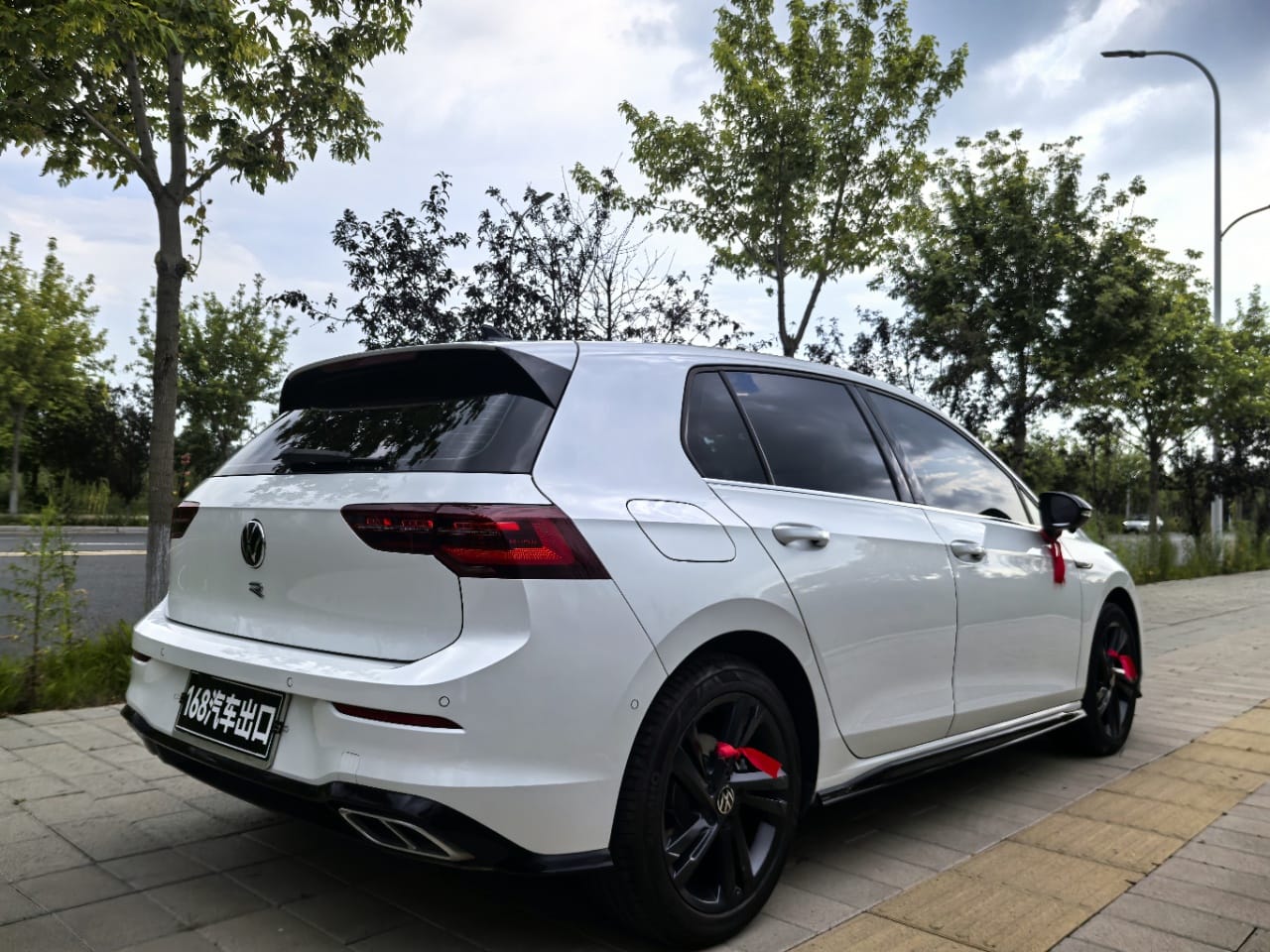 Volkswagen Golf 280TSI R-Line