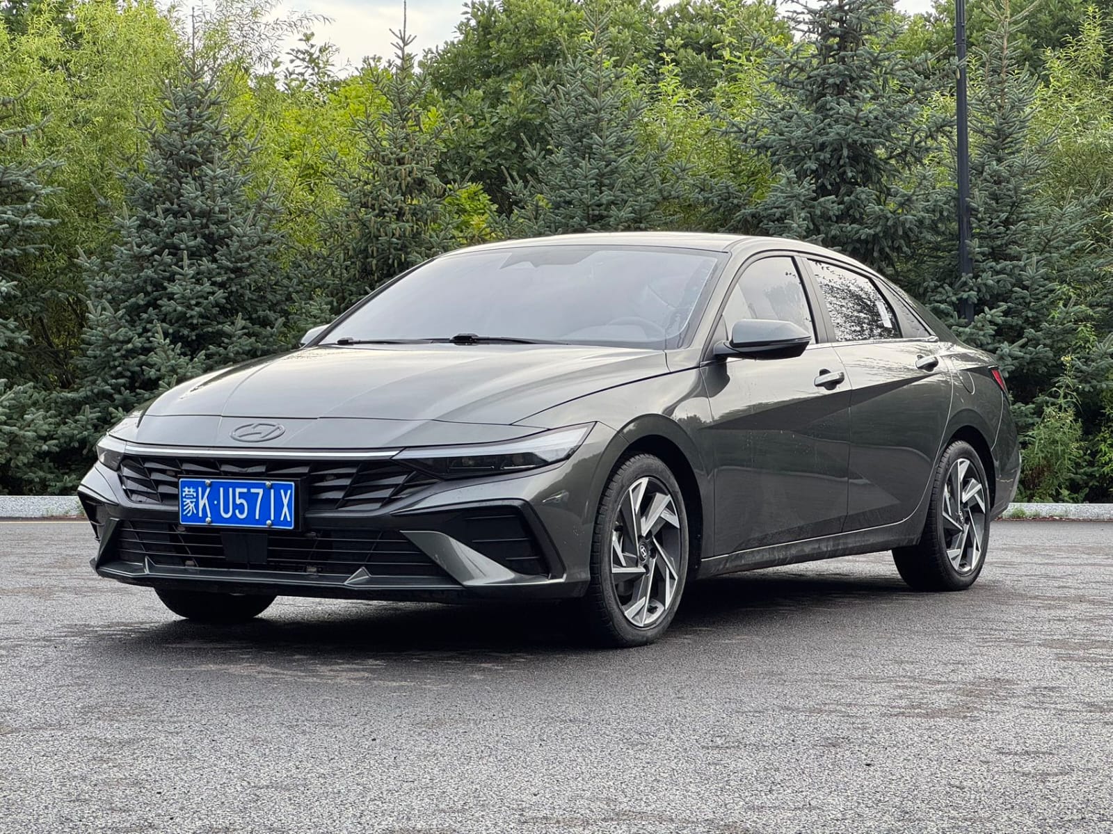 Hyundai Elantra 1.5L Premium Edition
