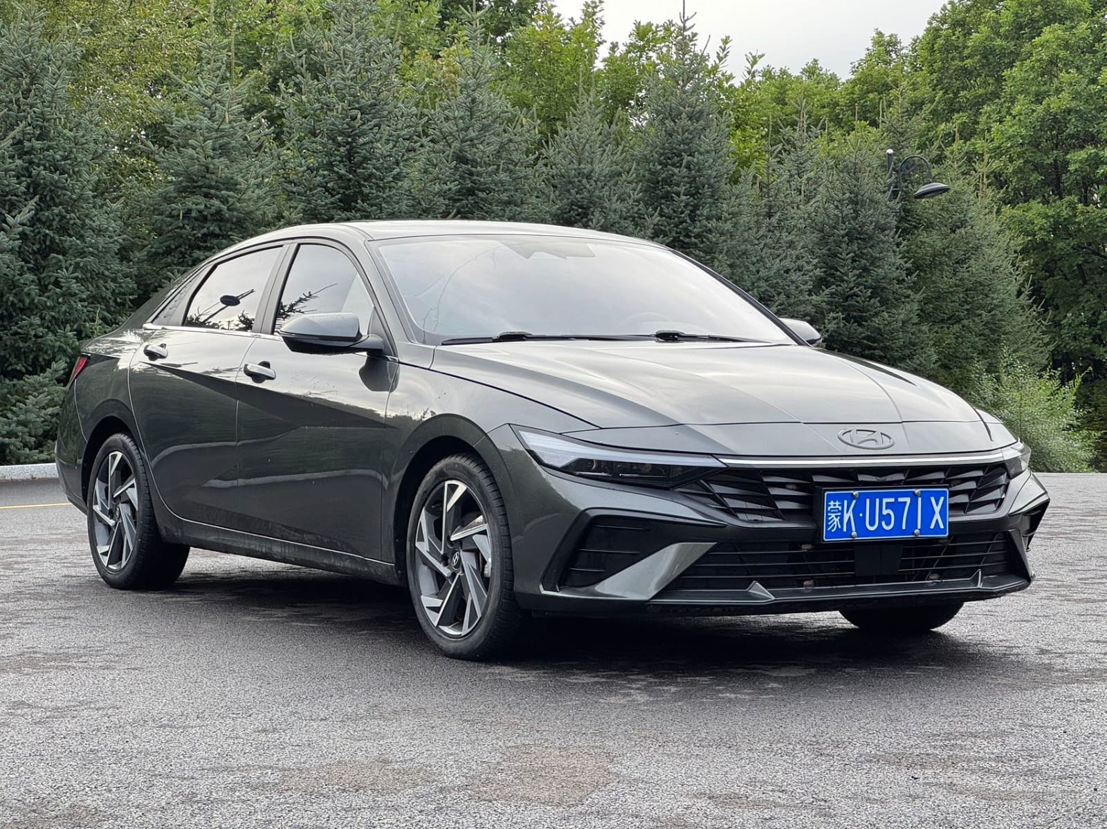 Hyundai Elantra 1.5L Premium Edition