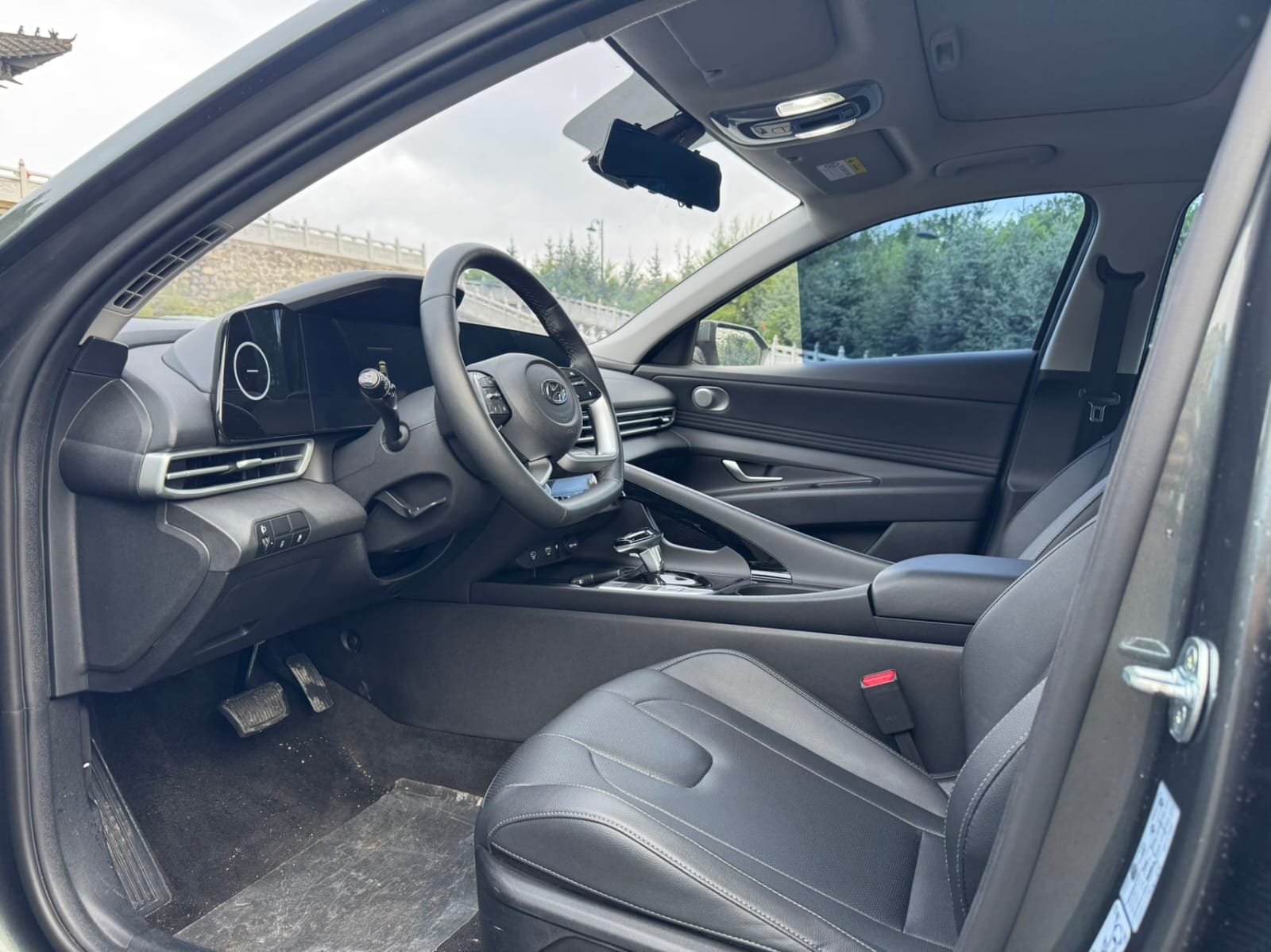 Hyundai Elantra 1.5L Premium Edition